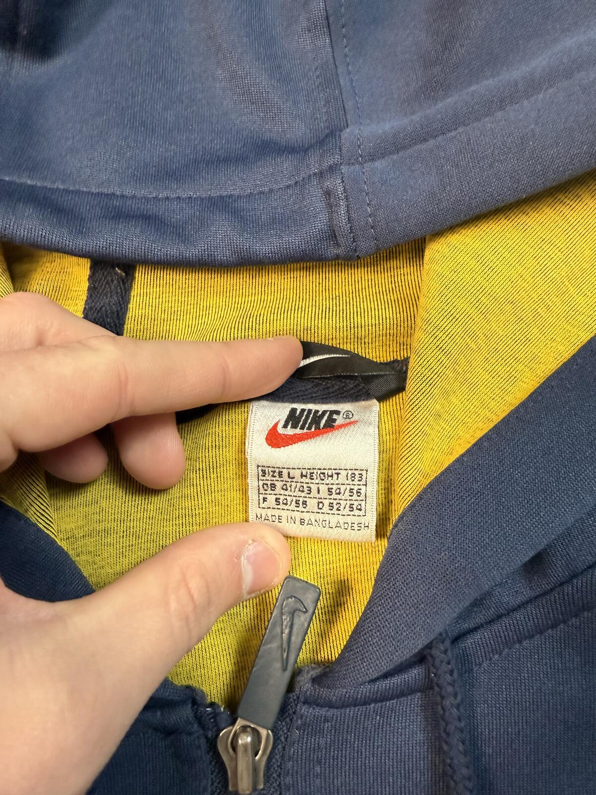 Vintage 90s Nike spell out zip up hoodie (L)