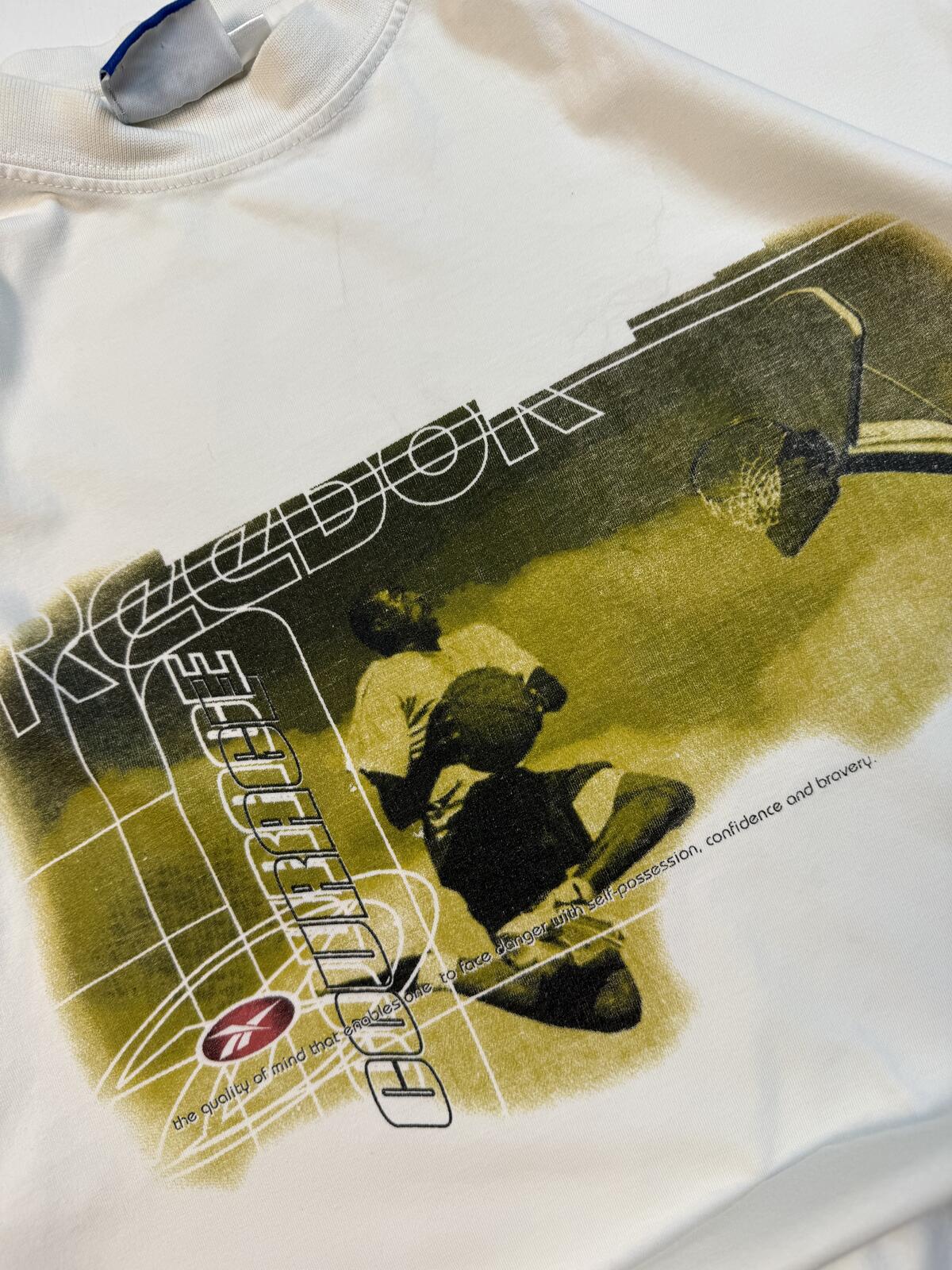 Vintage Reebok basketball graphic tee (L)