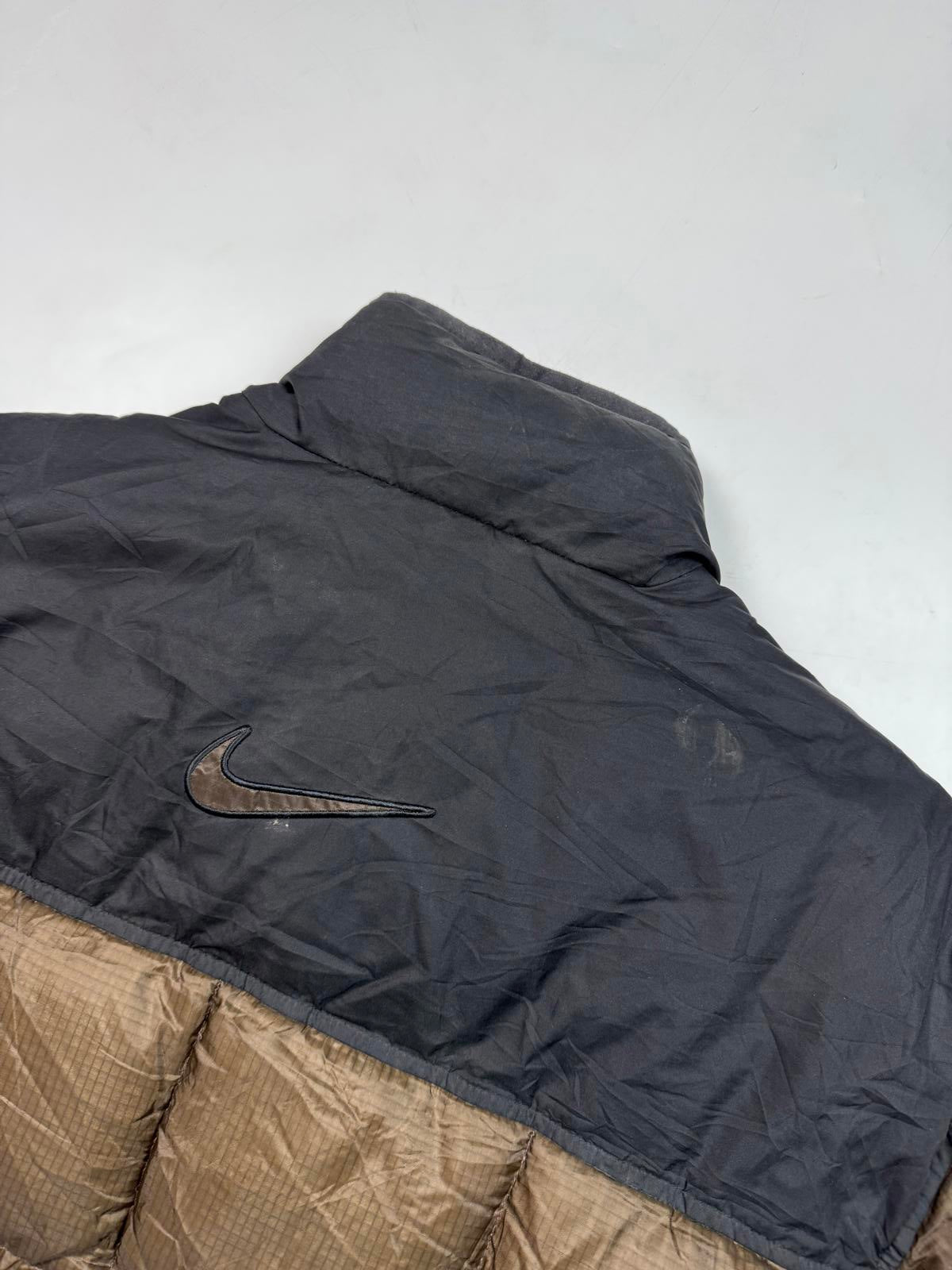 Vintage 90s Nike puffer jacket (L)