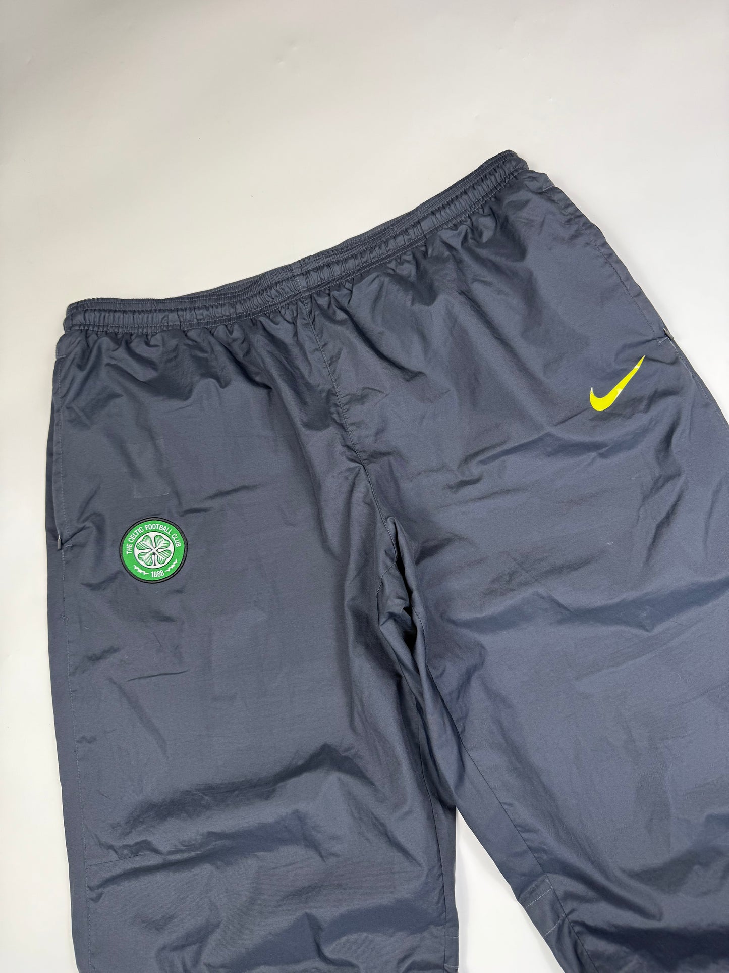 Celtic 2011/12 Nike baggy football track pants (XL)