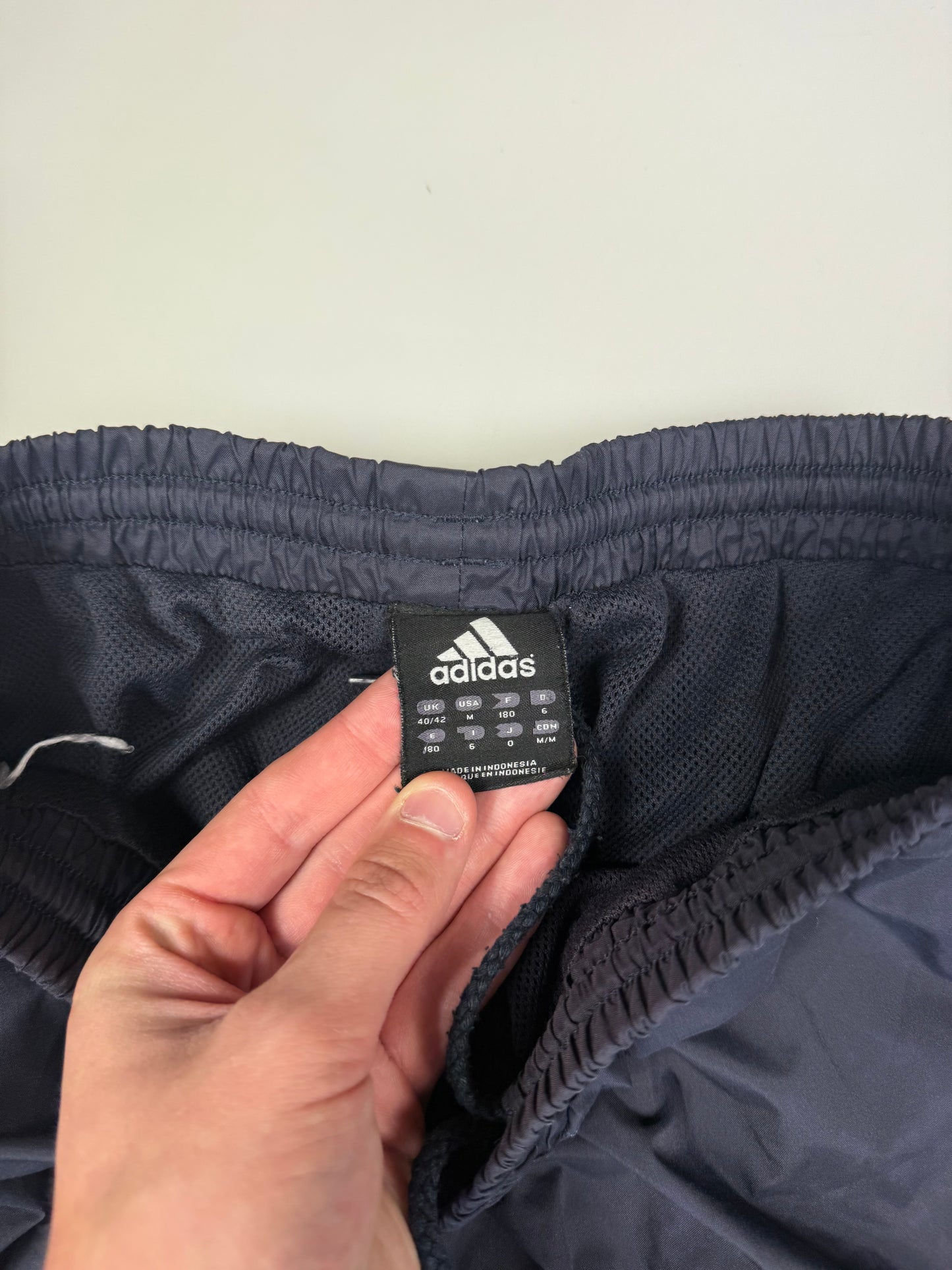 Vintage Adidas baggy track pants (M)