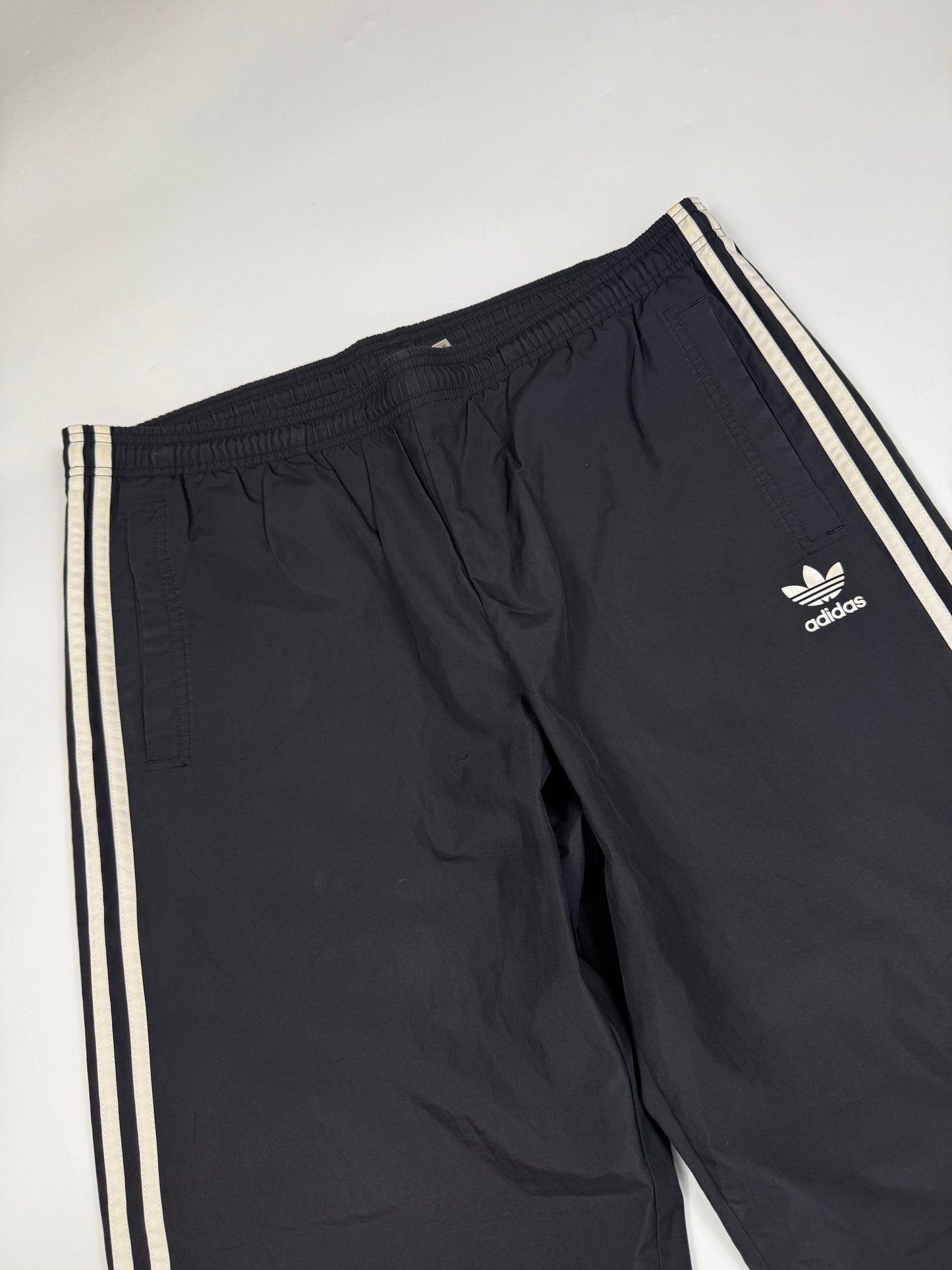 Vintage 90s Adidas originals baggy track pants (M)