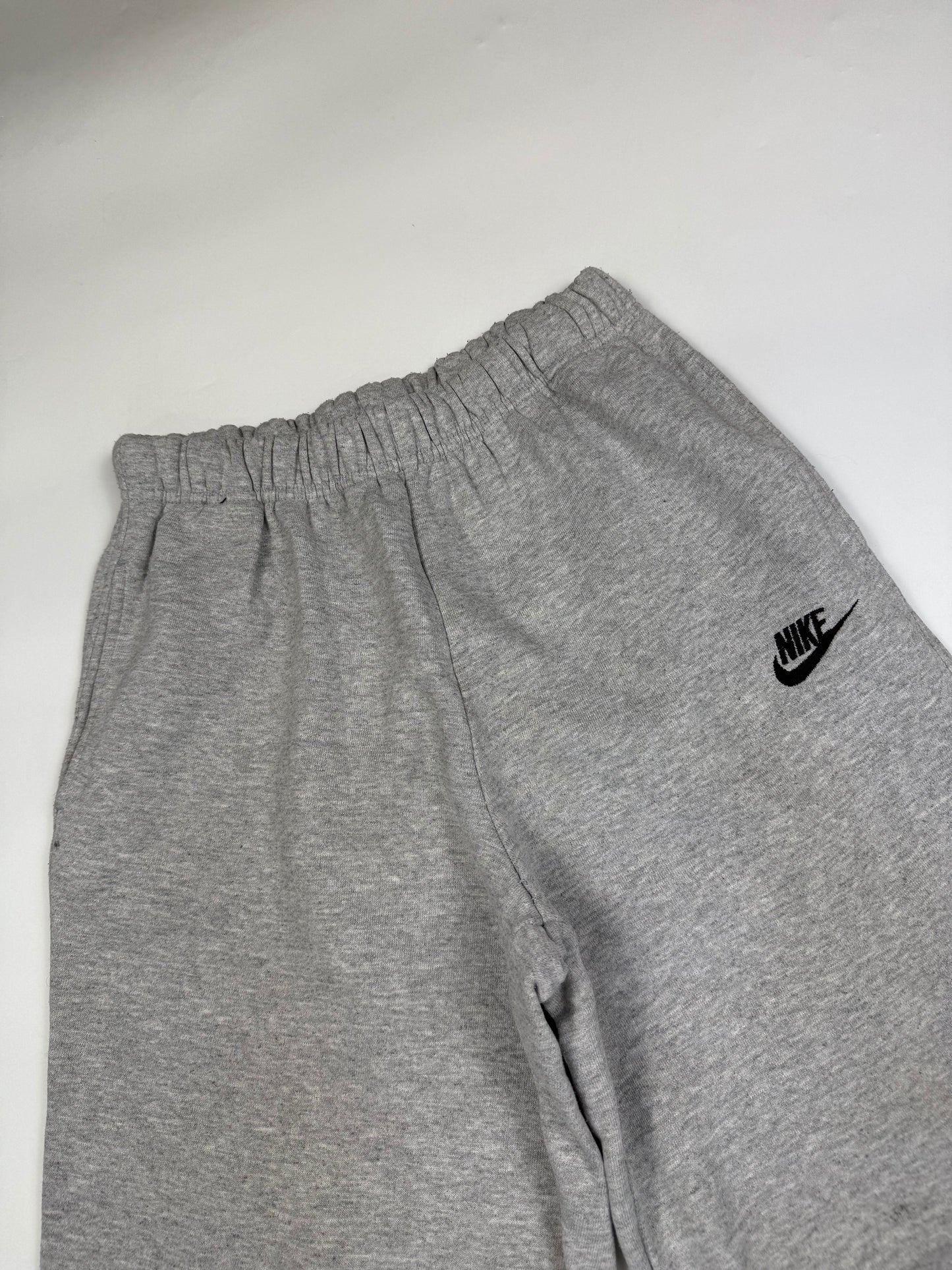 Vintage 90s Nike essentials joggers (M)