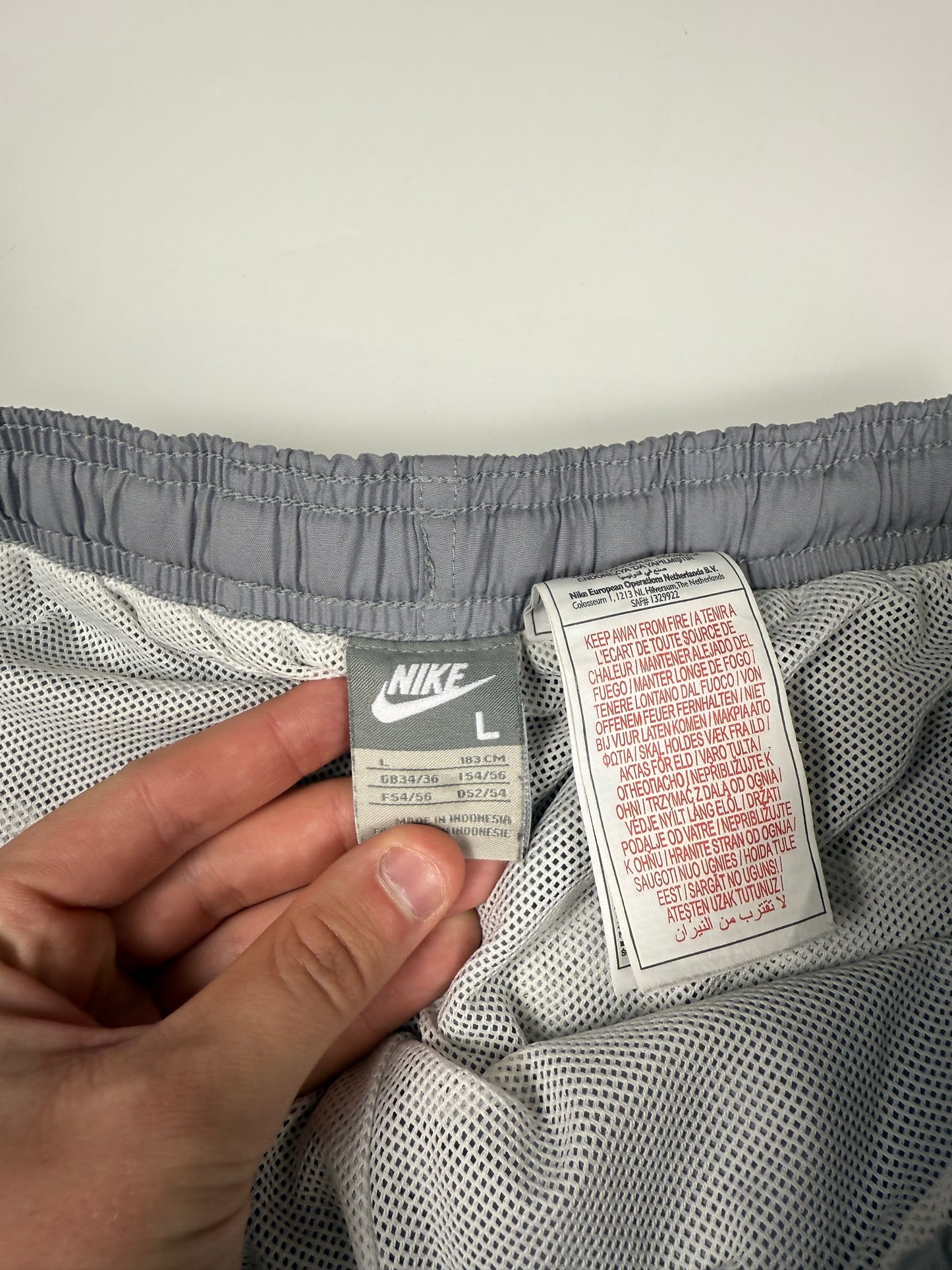 Vintage Nike baggy track pants (L)