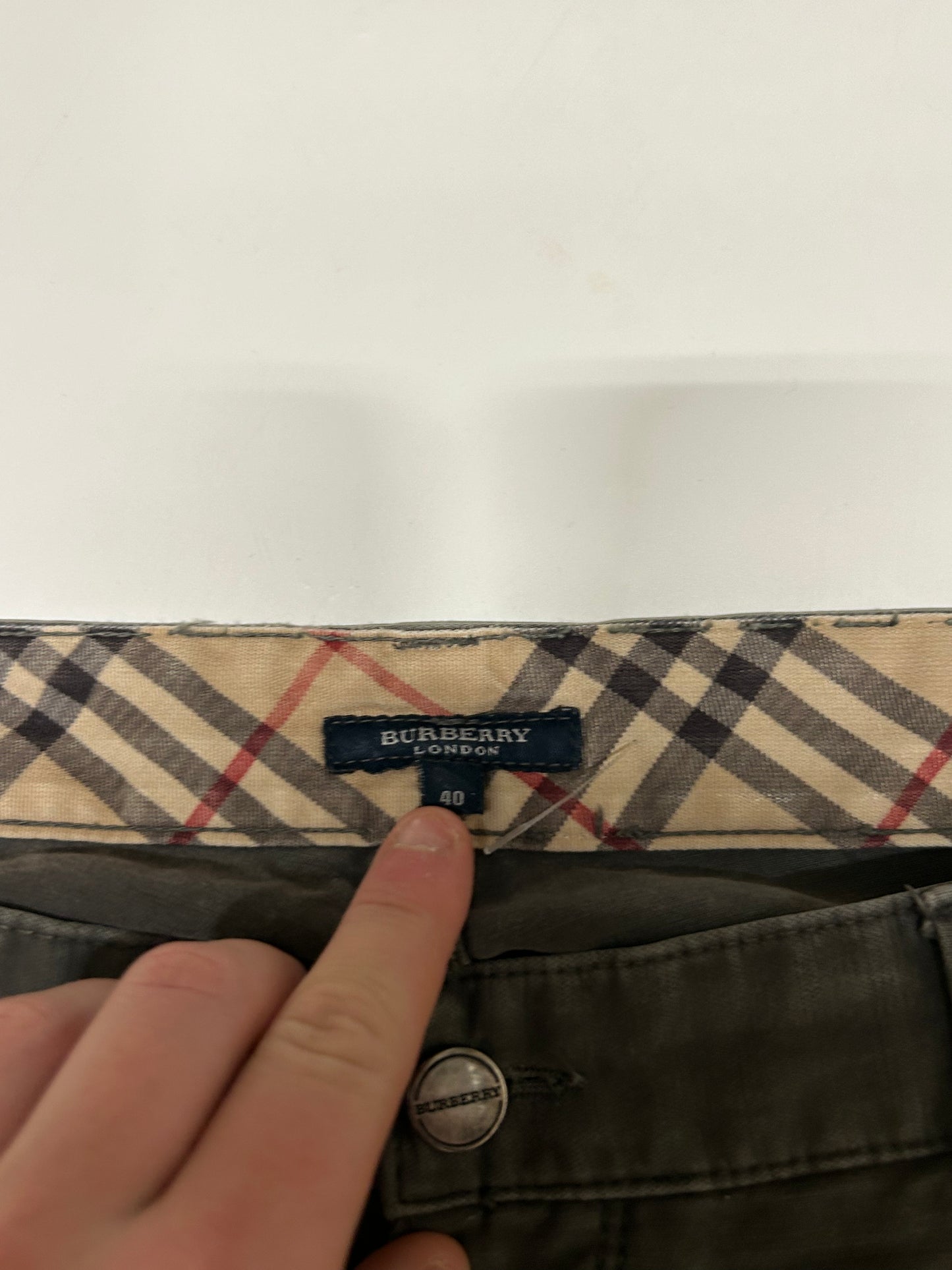 Burberry baggy trousers (W40)