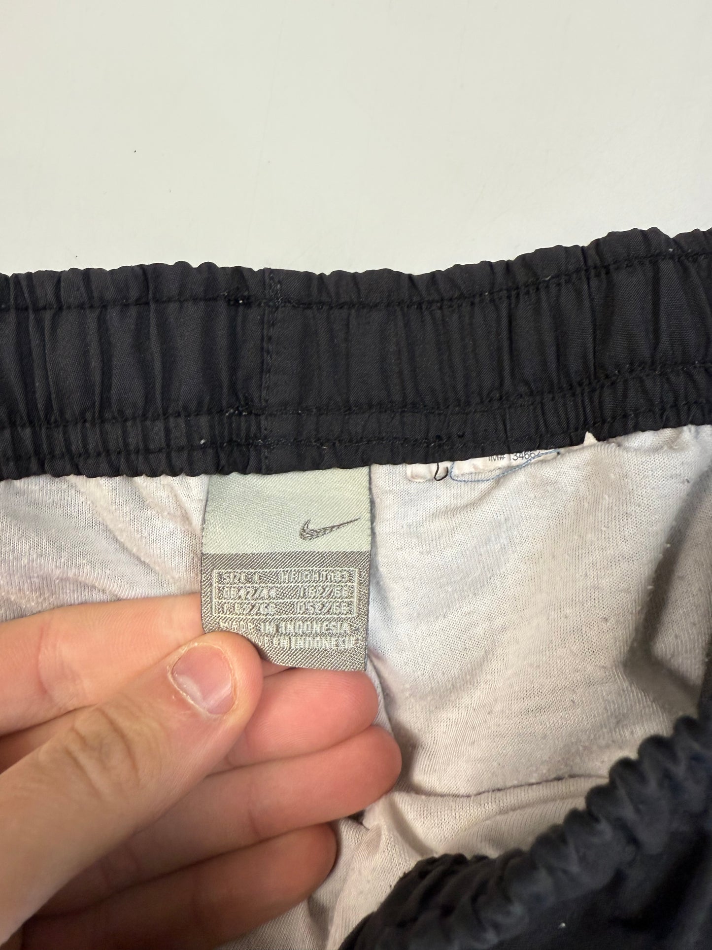 Vintage Nike baggy side stripe track pants (S)