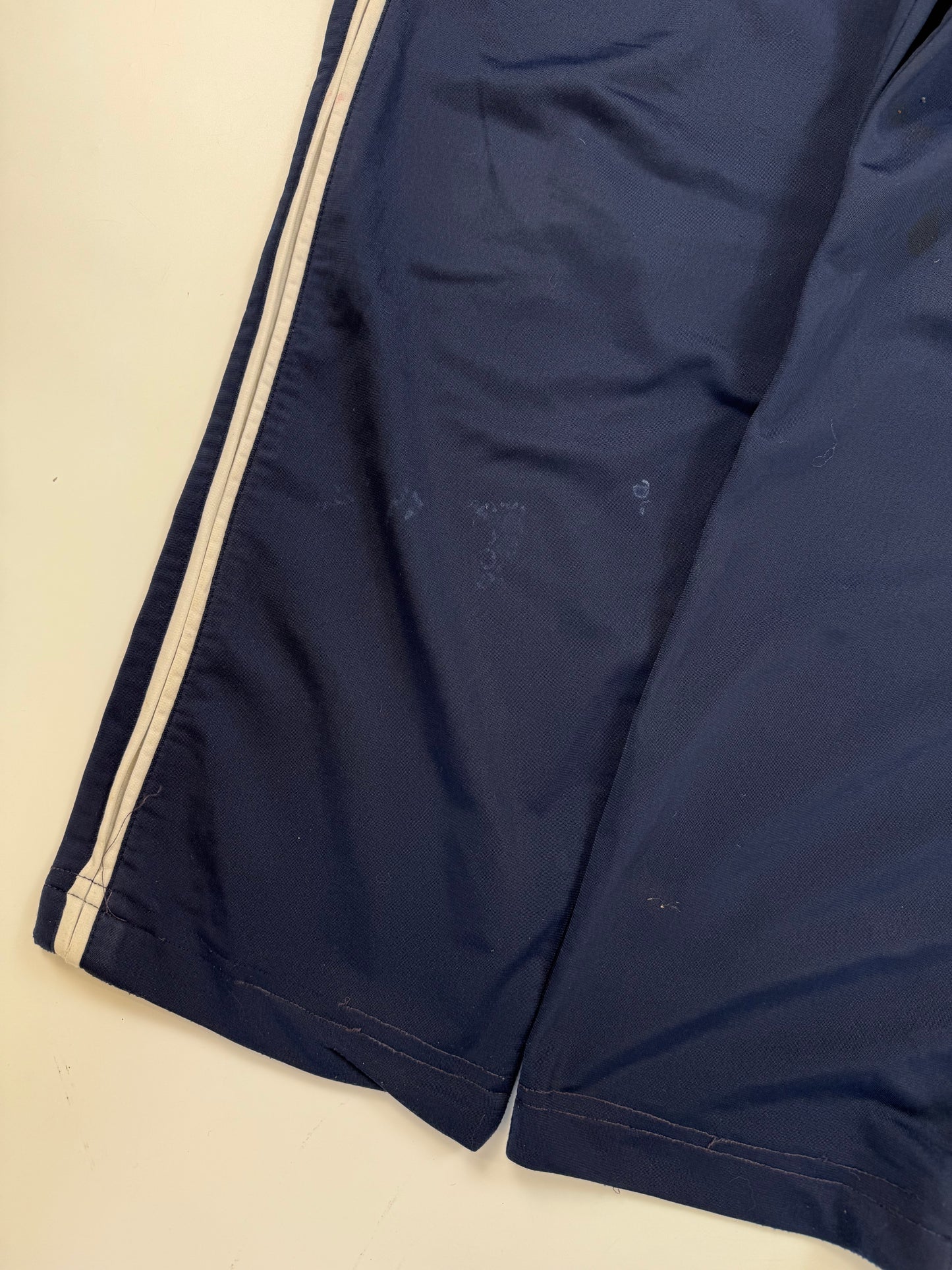 Vintage Nike side stripe track pants (M)