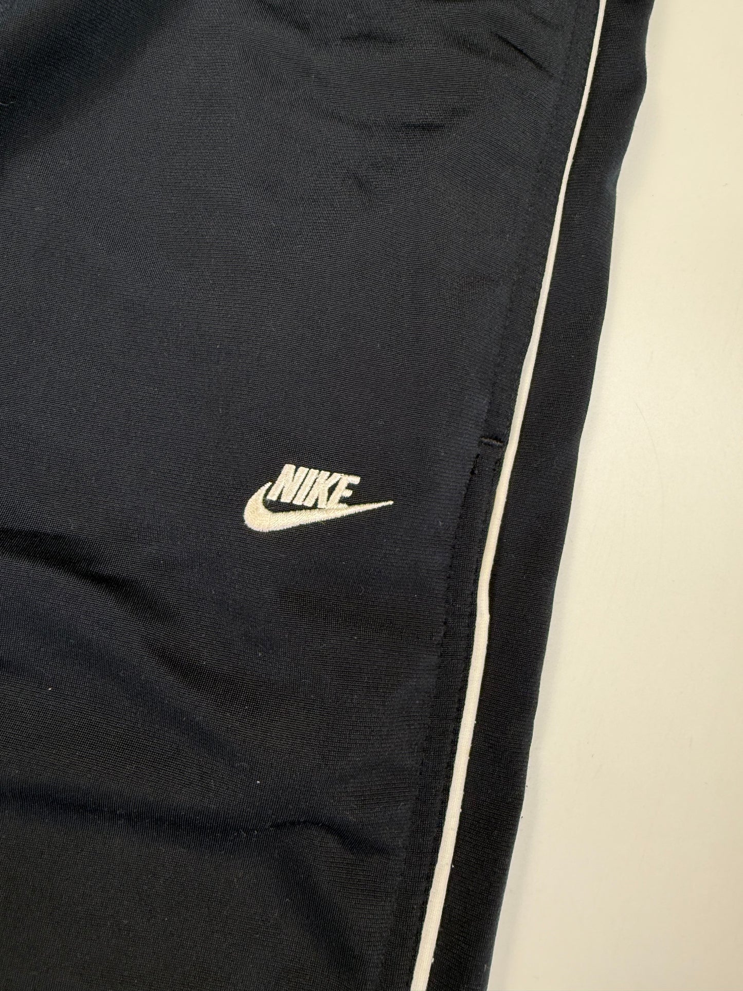 Vintage Nike baggy track pants (L)