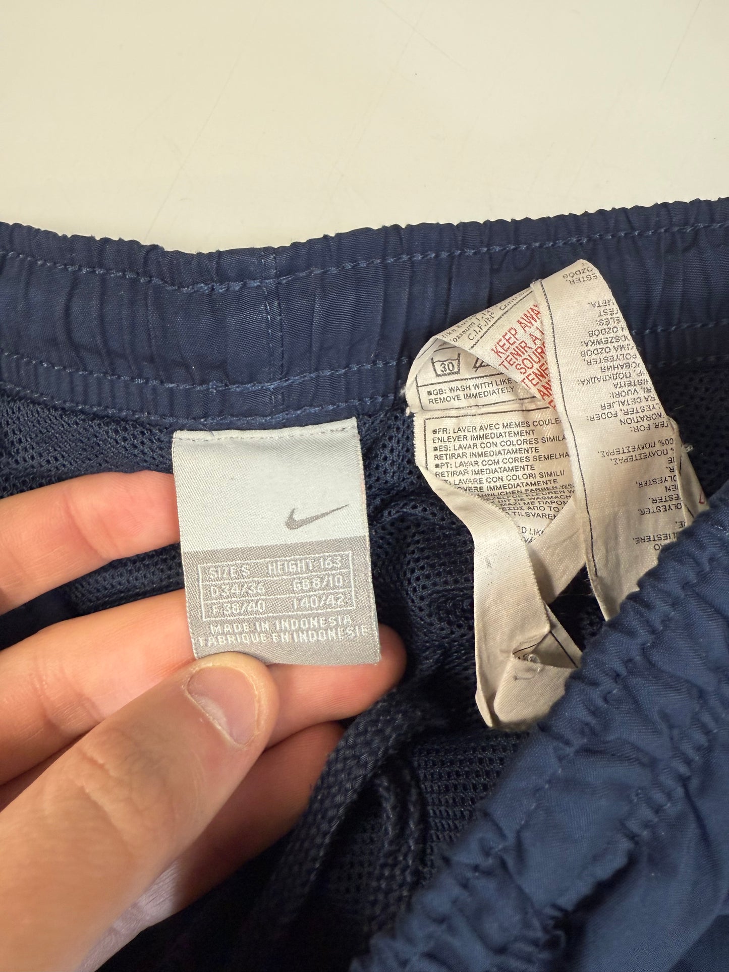 Vintage Nike side stripe baggy track pants (S)