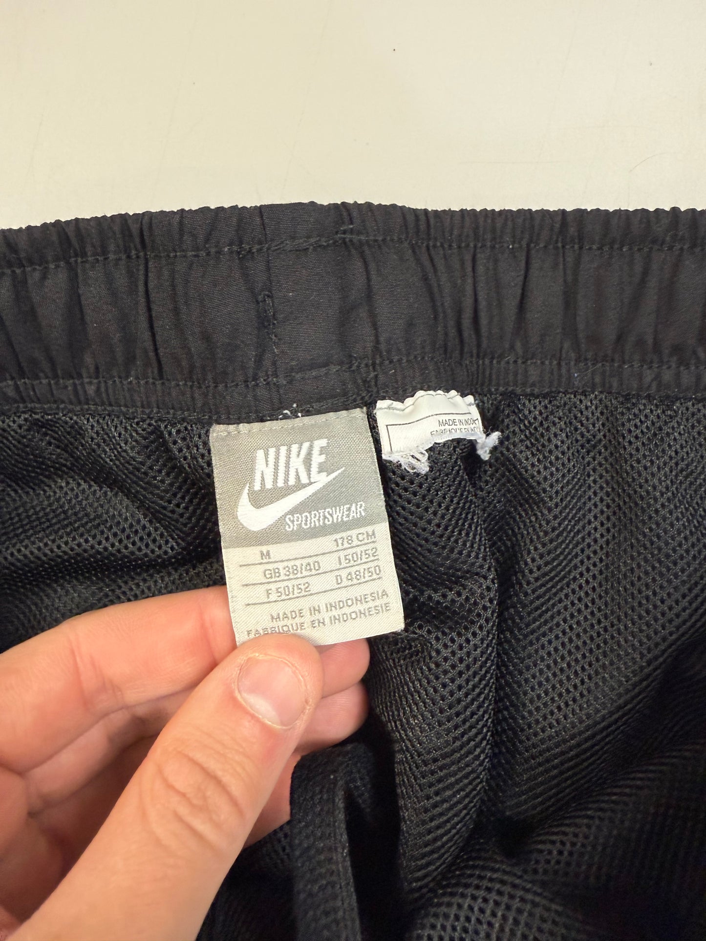 Vintage Nike baggy track pants (M)