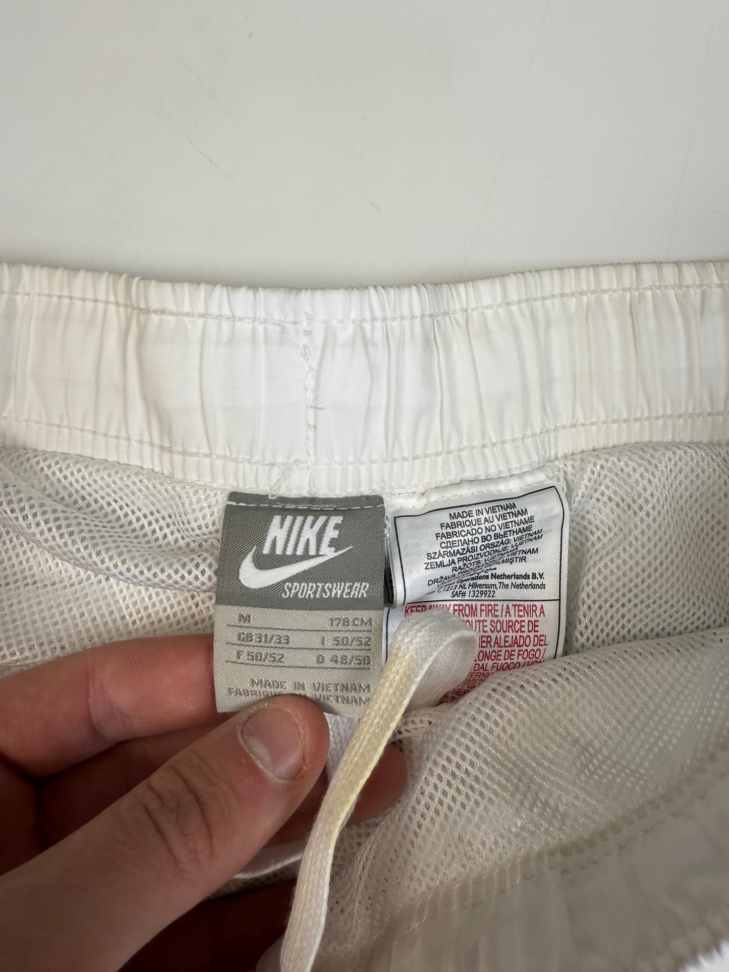 Vintage Nike baggy track pants (M)