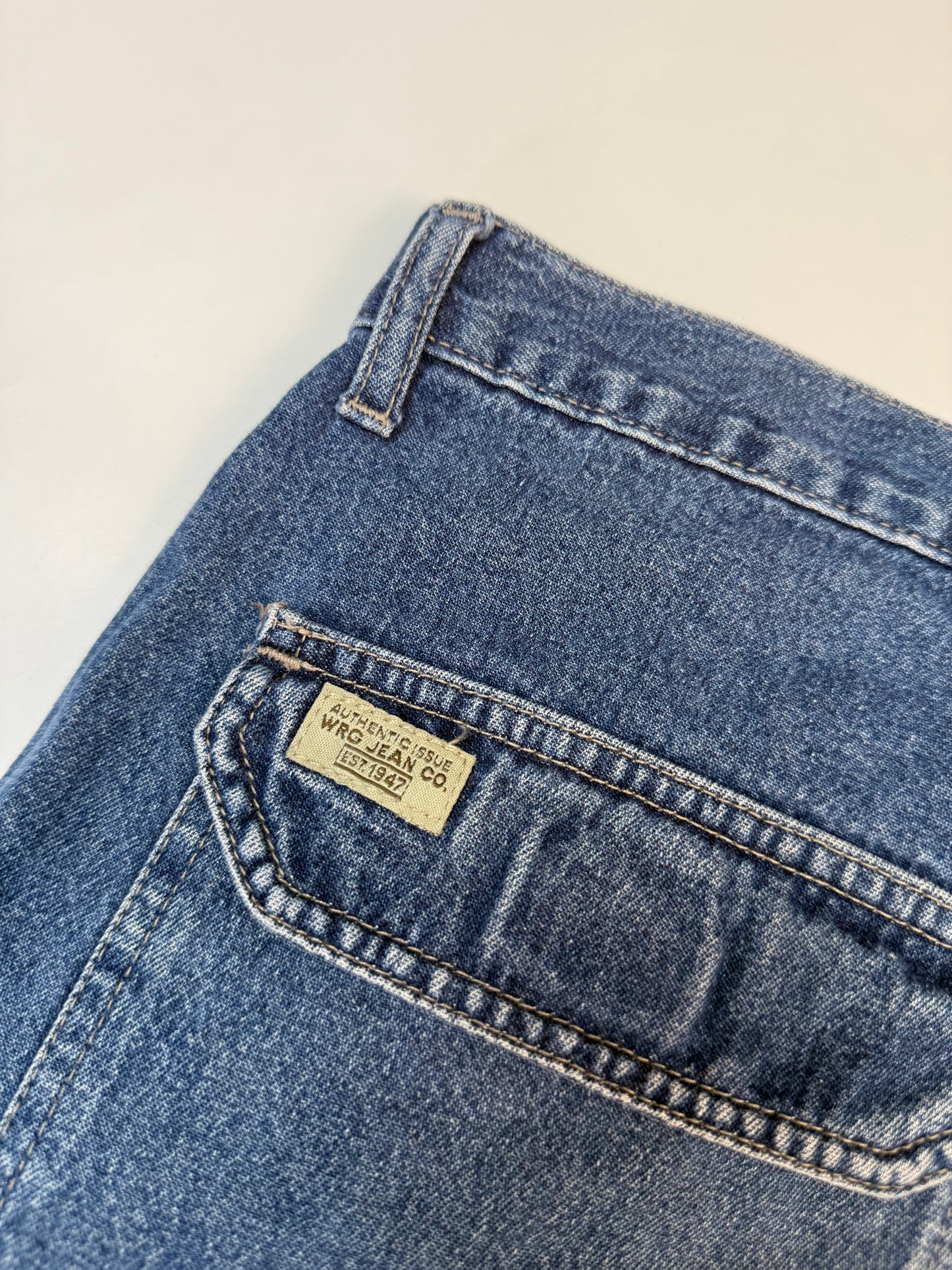 Vintage Wrangler baggy cargo jorts (W38)