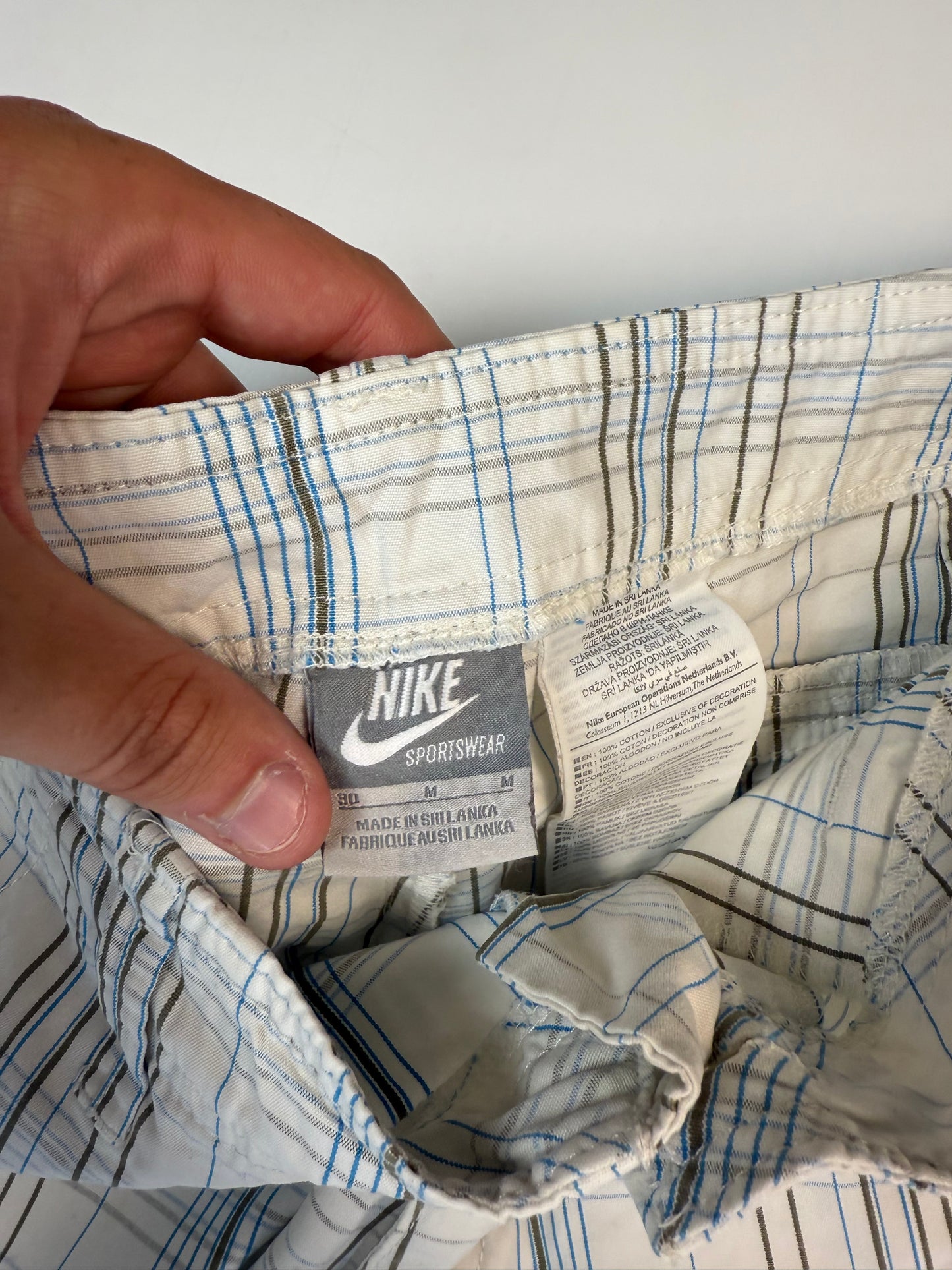Vintage Nike baggy checkered cargo shorts (W32)