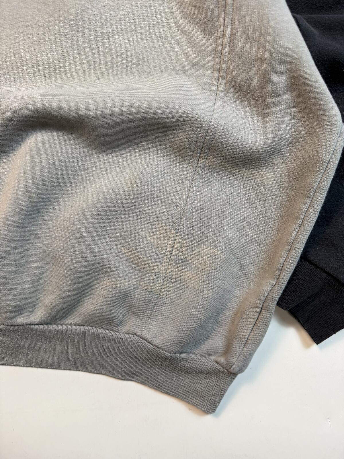 Vintage Adidas small logo sweatshirt (L)