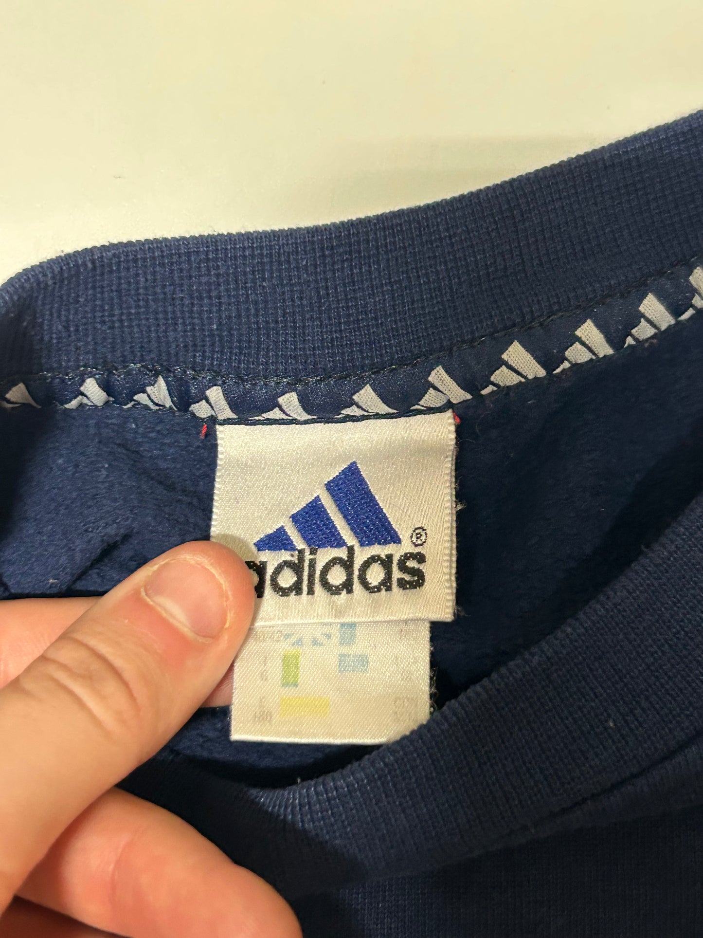 Vintage 90s Adidas small logo sweatshirt (M)