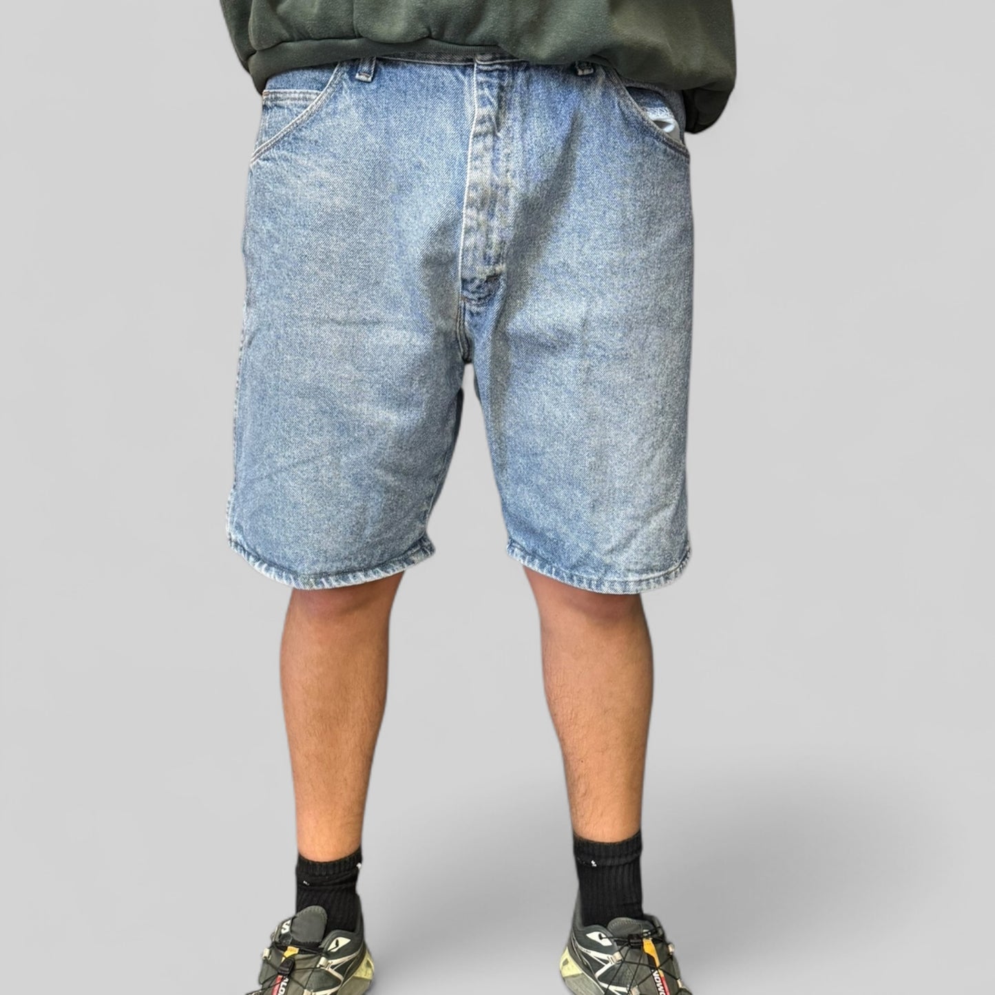 Vintage Wrangler baggy jorts (W34)