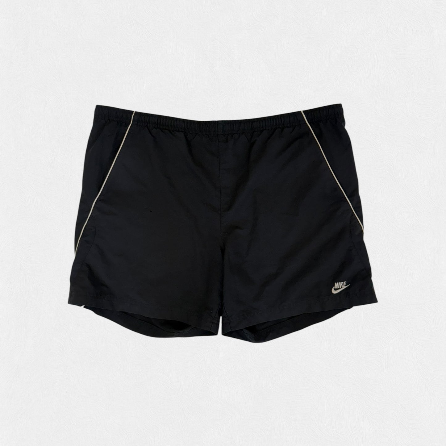 Vintage Nike shorts (XL)