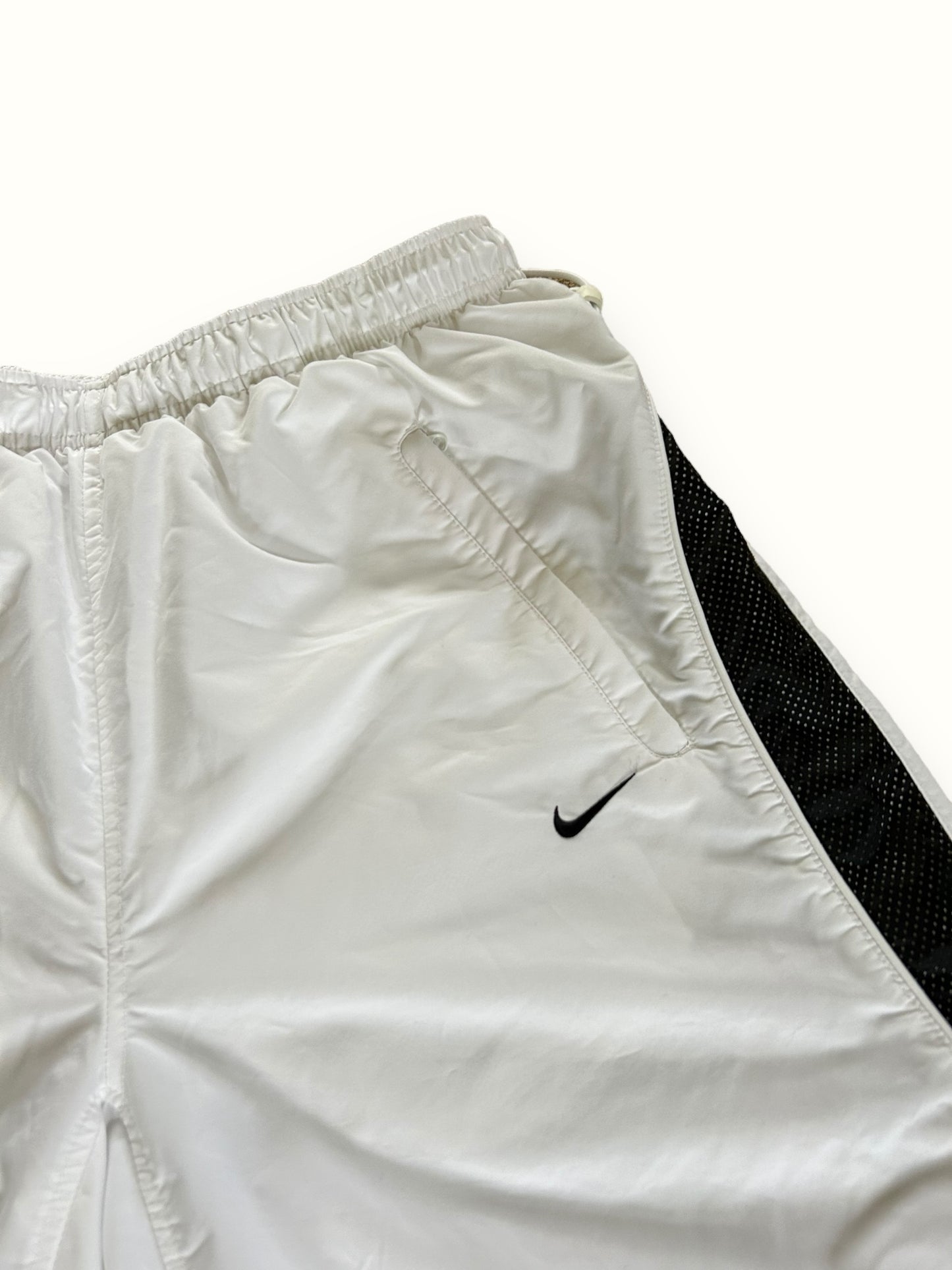 Vintage Nike basketball shorts (XL)