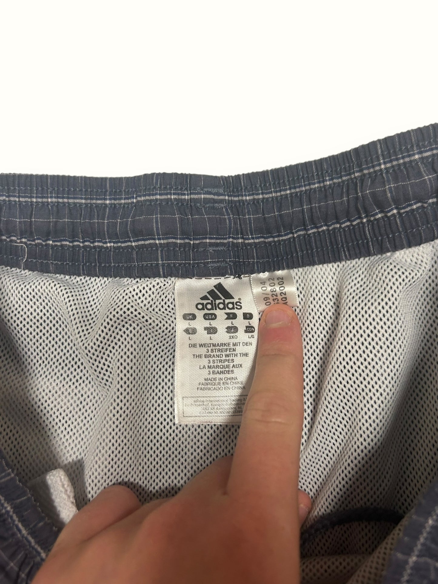 Vintage Adidas check shorts (L)