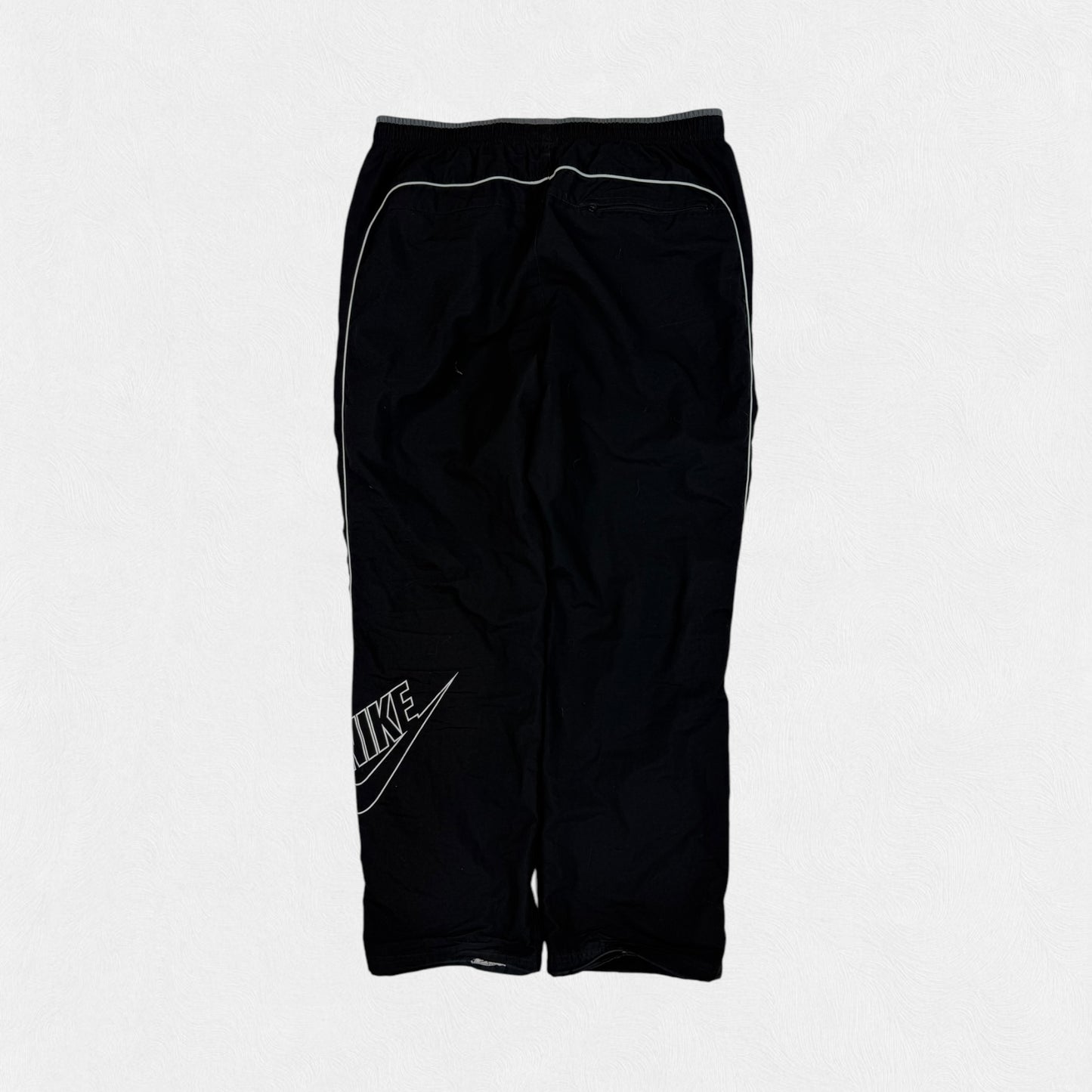 Vintage Nike baggy track pants (L)