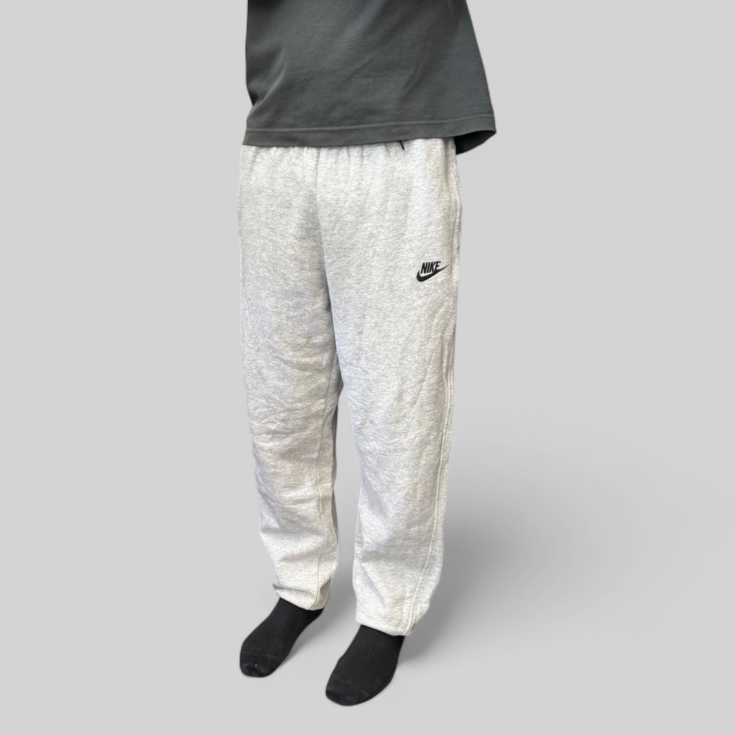 Vintage 90s Nike essentials joggers (M)