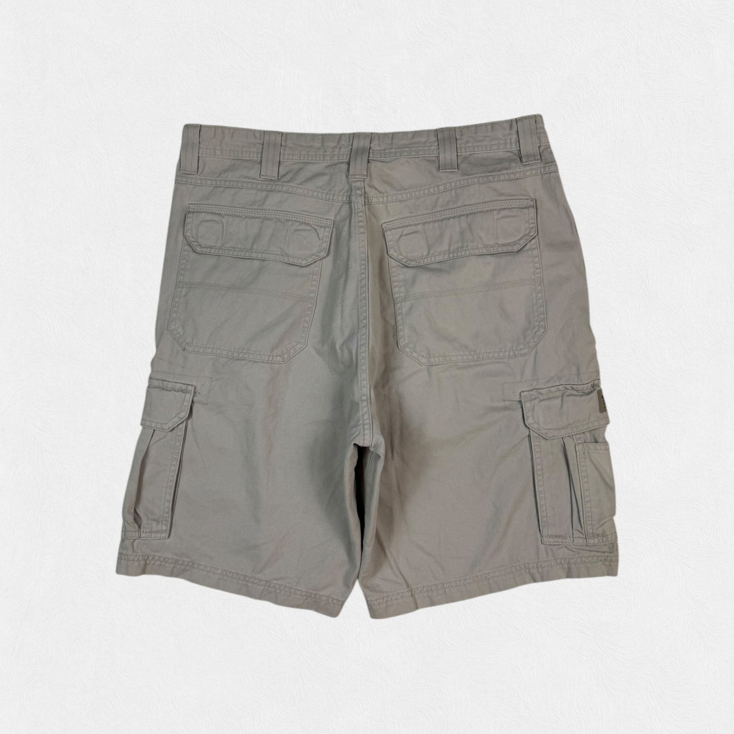 Wrangler baggy cargo shorts (W34)