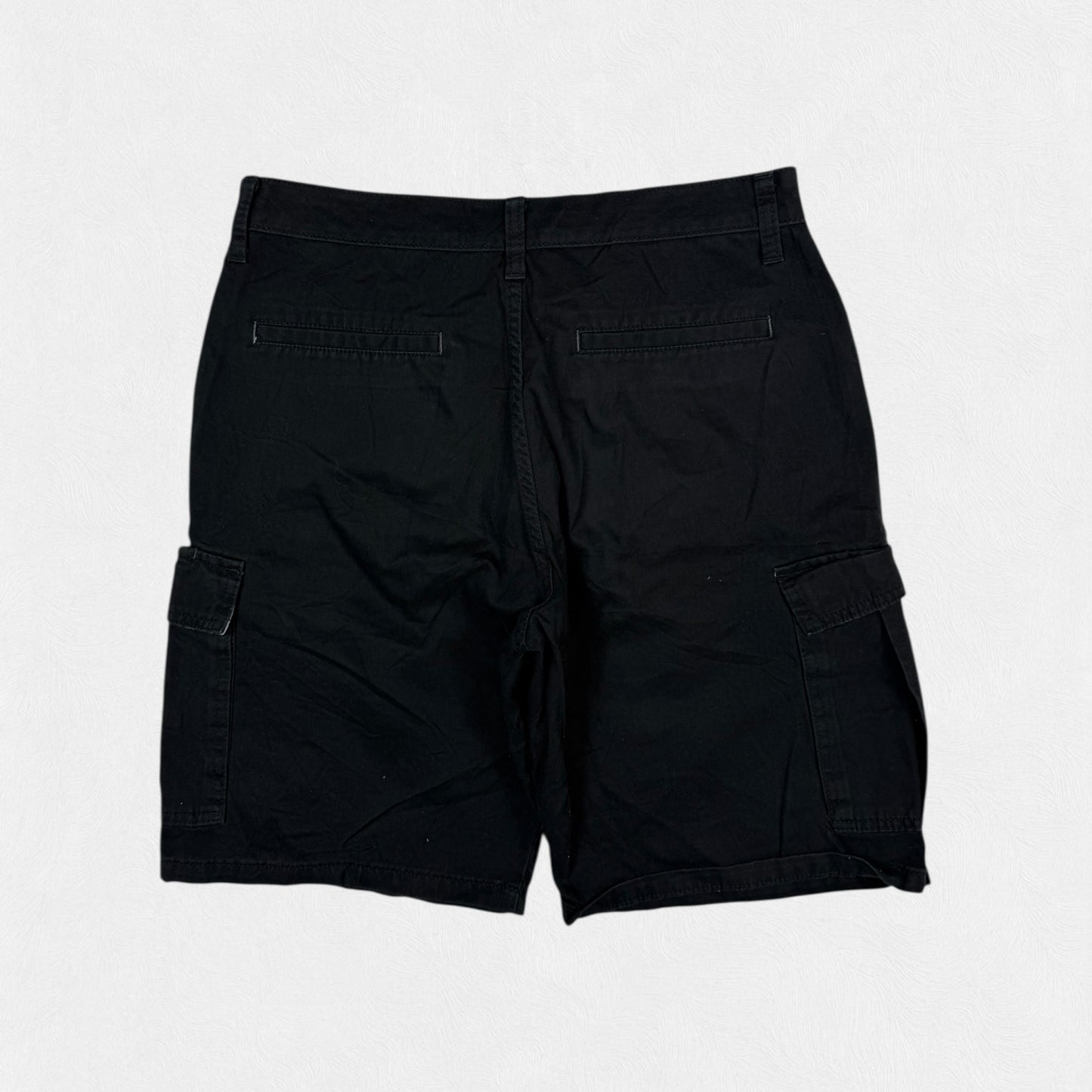 Vintage Wrangler baggy cargo shorts (W32)