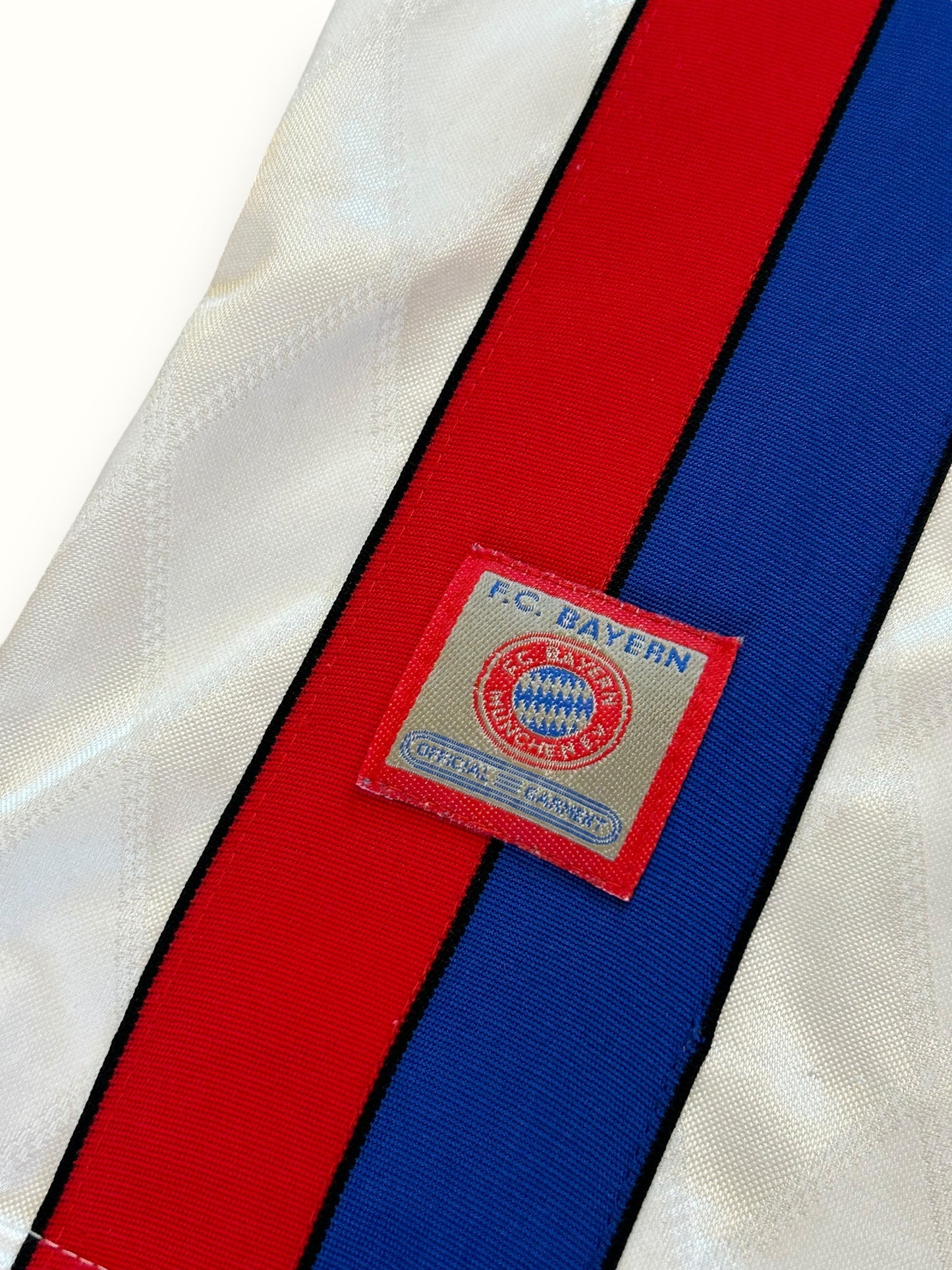 Vintage Bayern Munich 1996/98 away football shirt (XL)