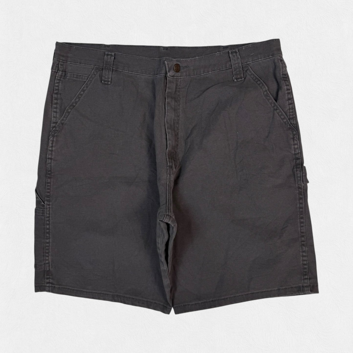 Wrangler baggy carpenter shorts (W36)