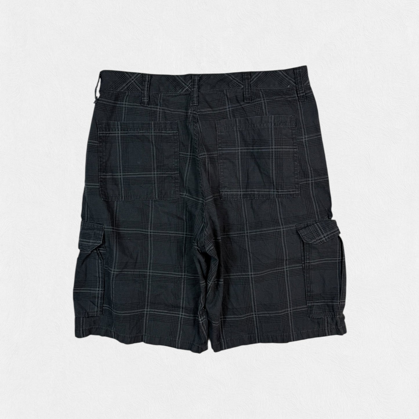 Wrangler baggy checkered cargo shorts (W34)