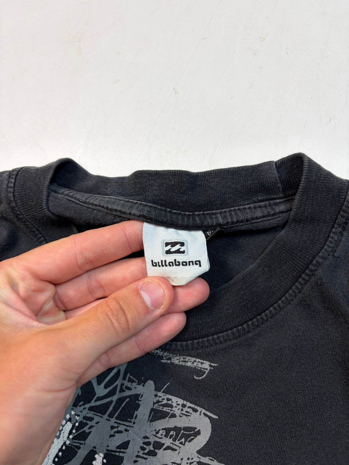 Vintage Y2K Billabong graphic surfwear tee (XL)