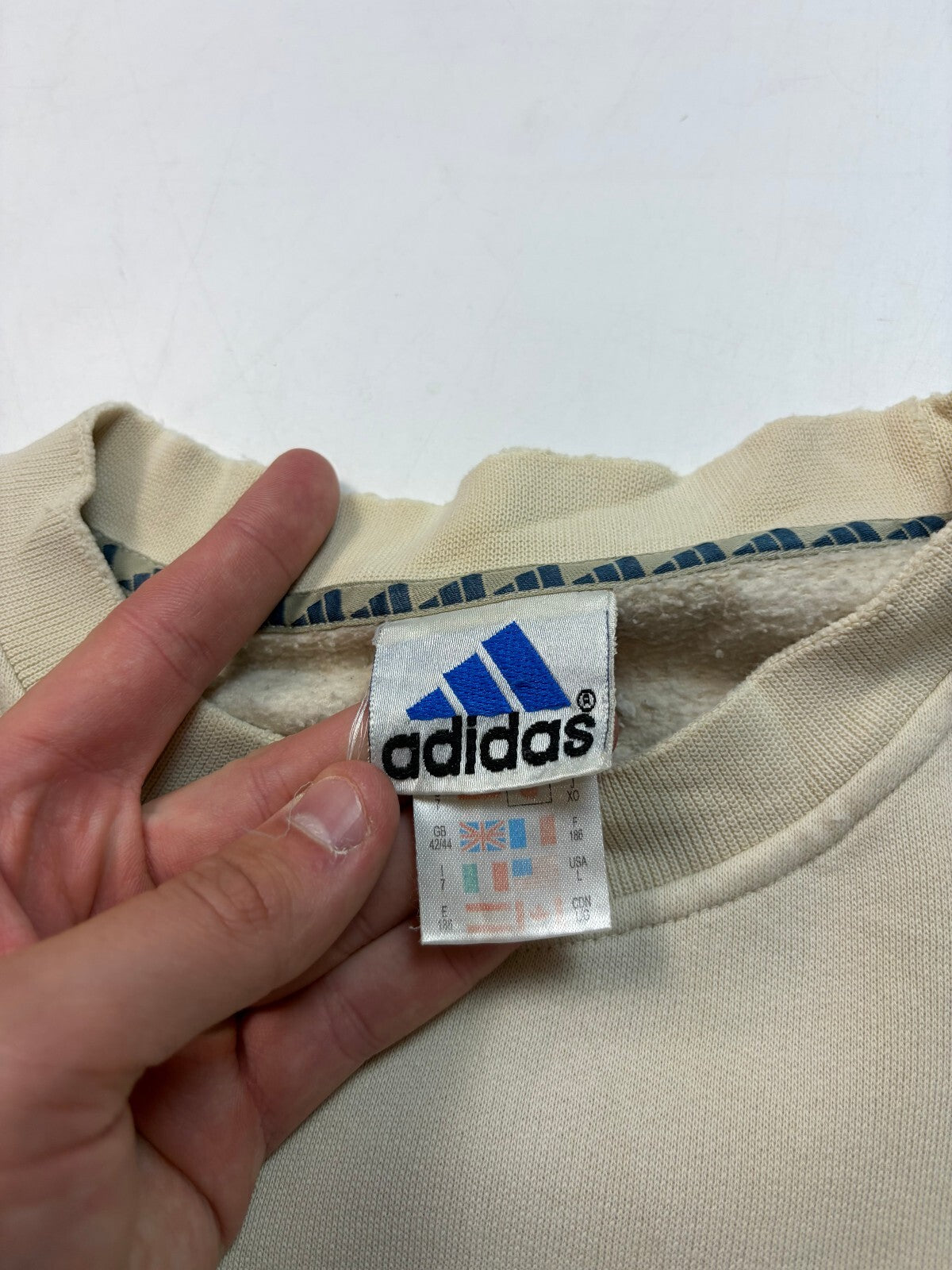 Vintage 90s adidas small logo sweatshirt (L)