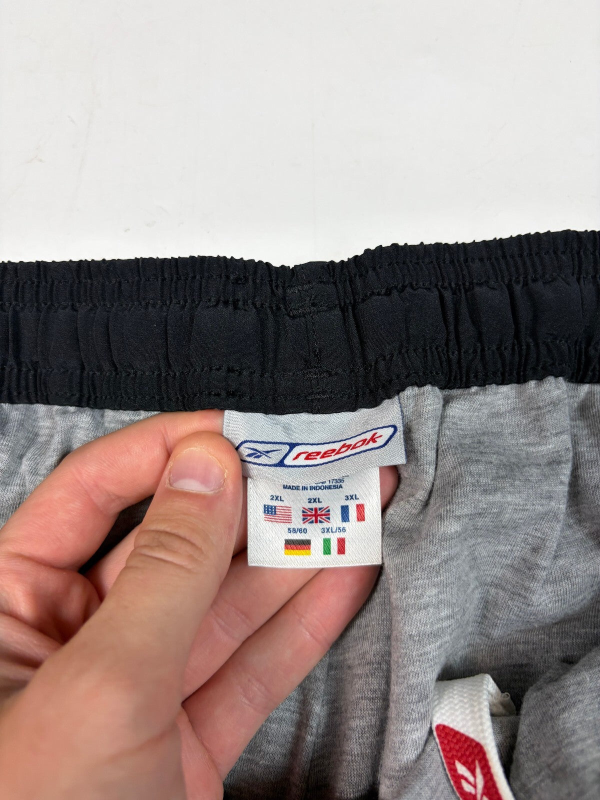Vintage Reebok side stripe baggy track pants (XXL)