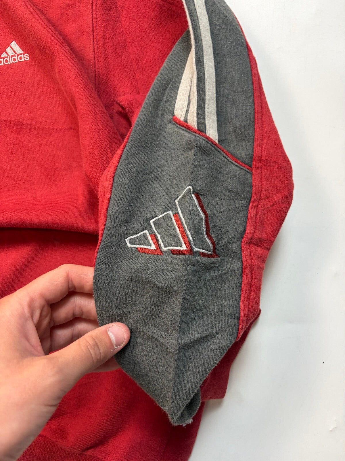 Vintage 90s adidas small logo sweatshirt (M)
