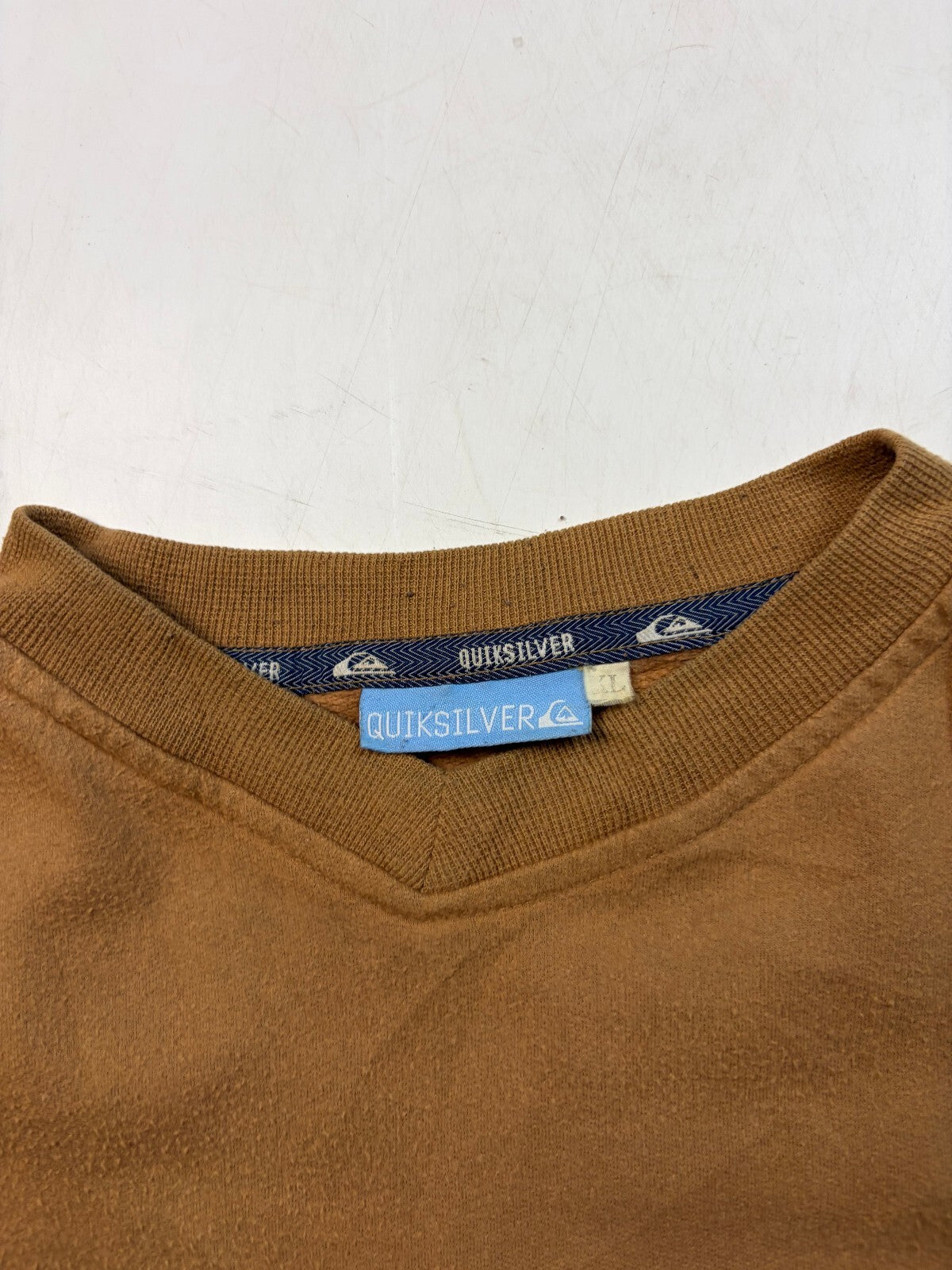 Vintage Y2K Quiksilver surfwear graphic sweatshirt (XL)