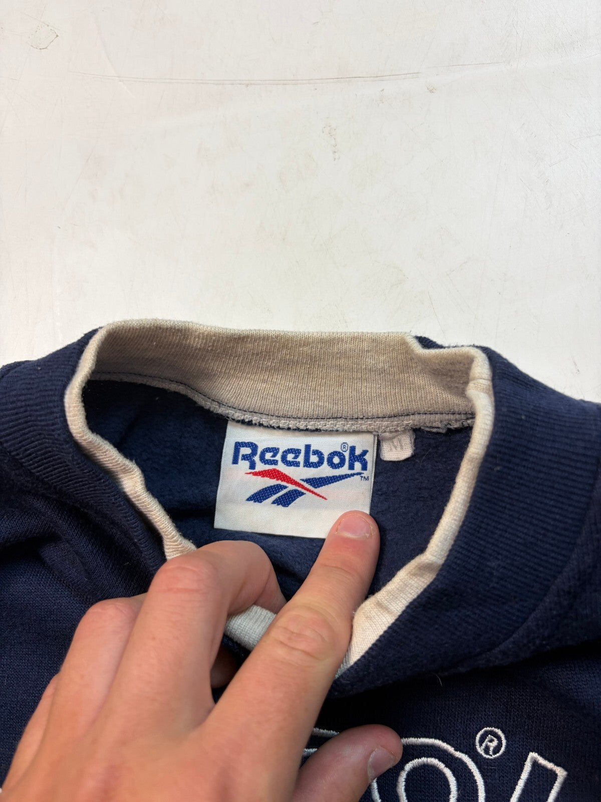 Vintage 90s reebok centre logo sweatshirt (XS)