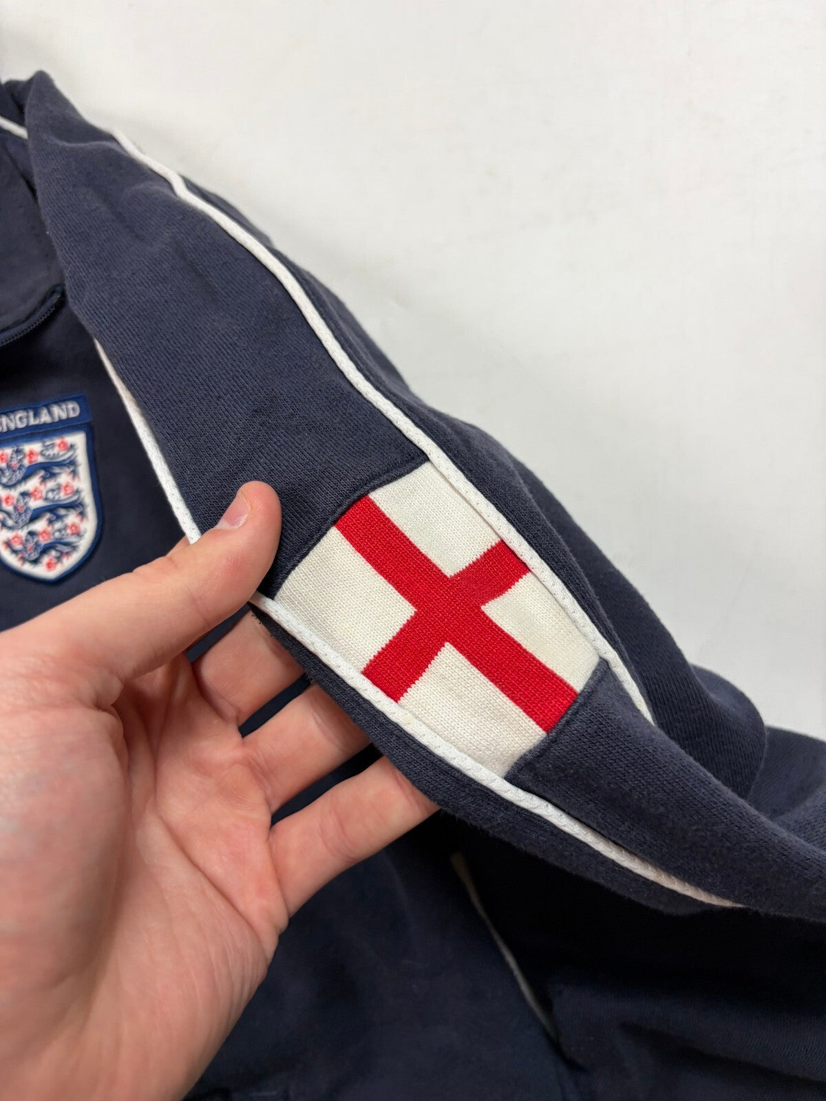 Vintage England 2002-04 Umbro football track top (L)