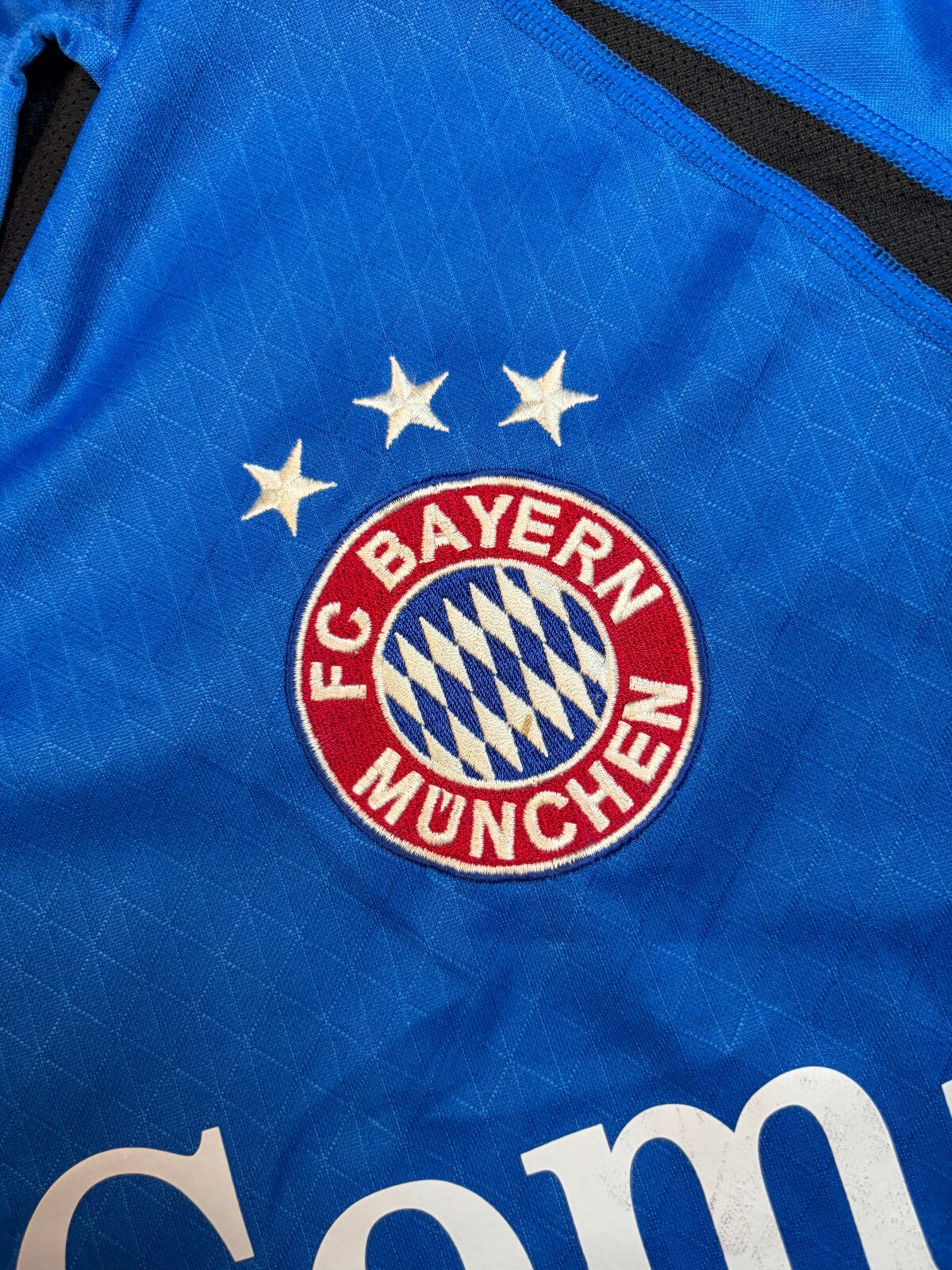 Vintage Bayern Munich 2004/05 Adidas Kahn GK football shirt (M)