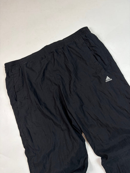 Vintage adidas baggy track pants (M)