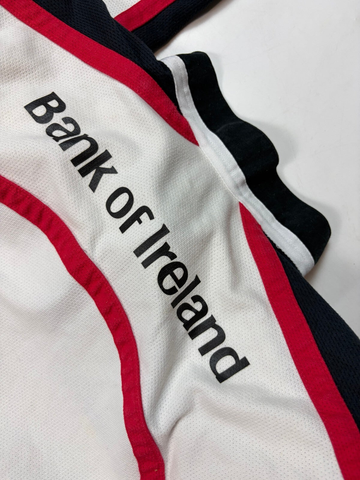 Vintage Ulster 2006-08 Canterbury home rugby shirt (M)