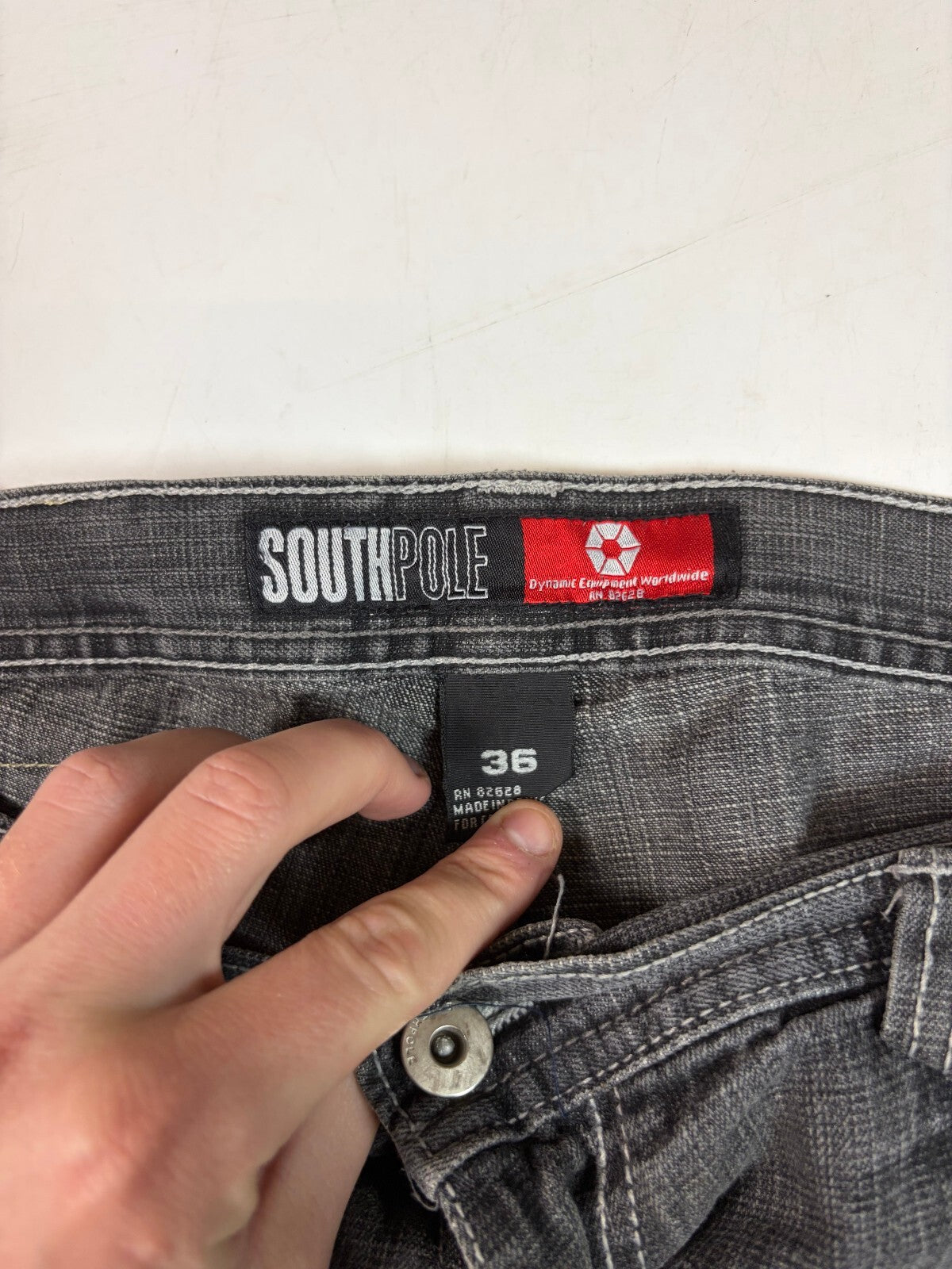 Vintage Y2K Southpole baggy hip hop jeans (W36)