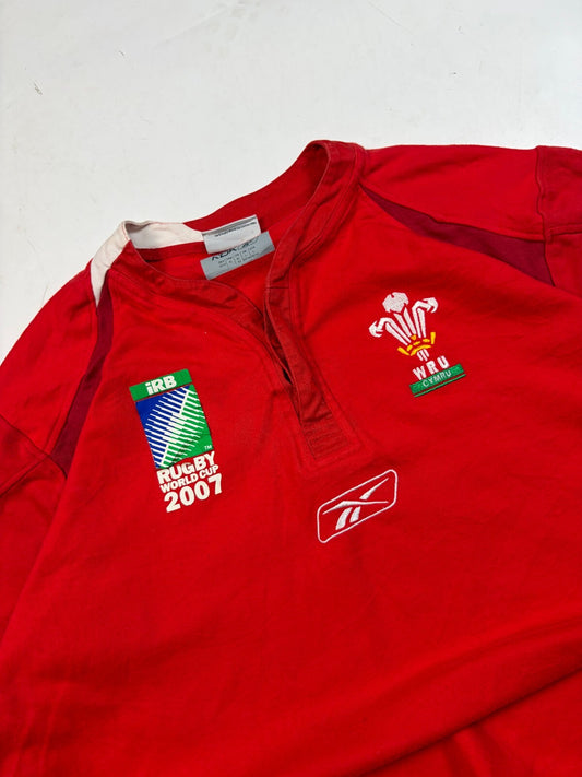 Vintage Wales 2007 world cup Reebok rugby shirt (L)