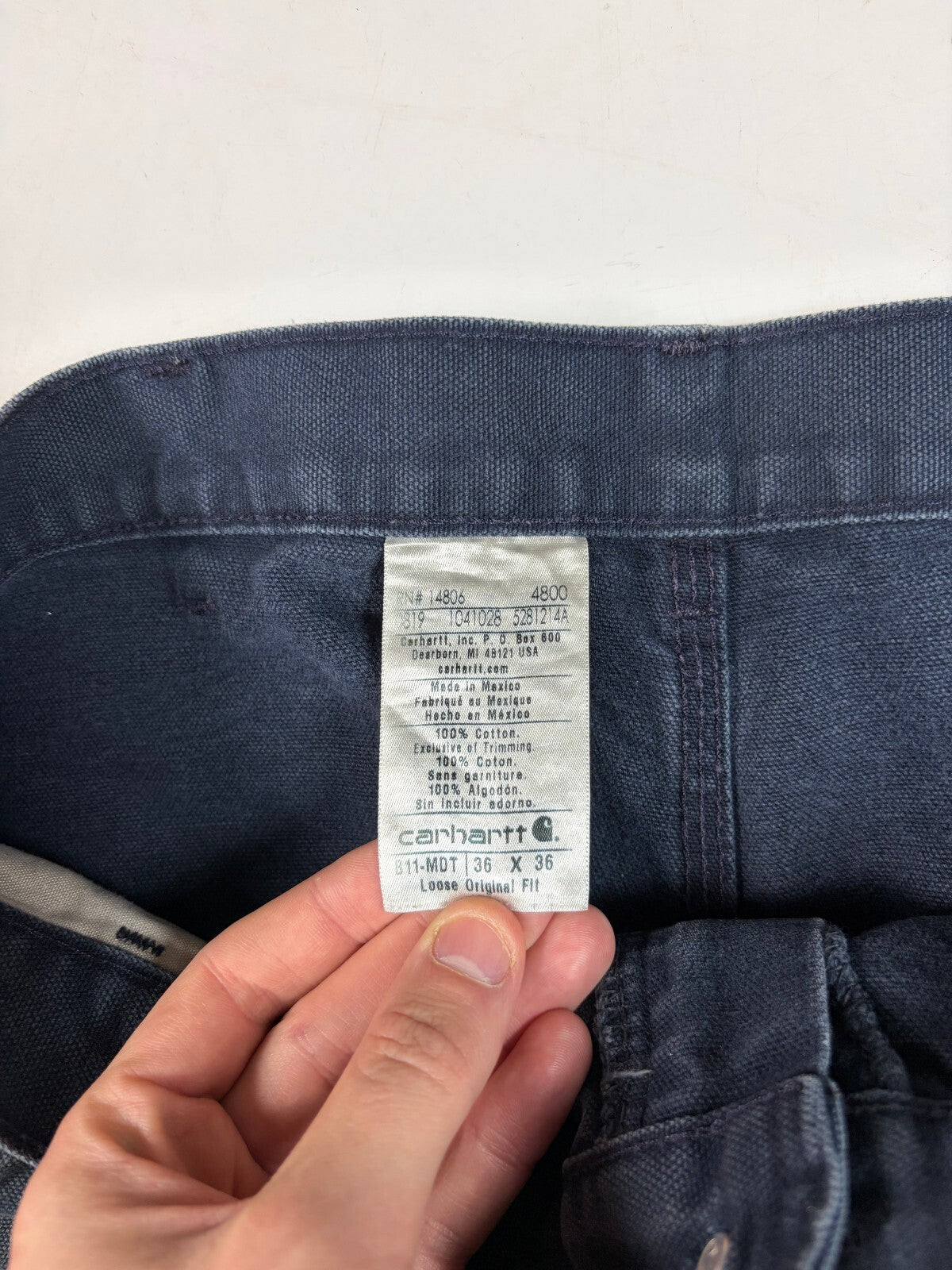Vintage Carhartt paint splattered baggy carpenter pants (W36)