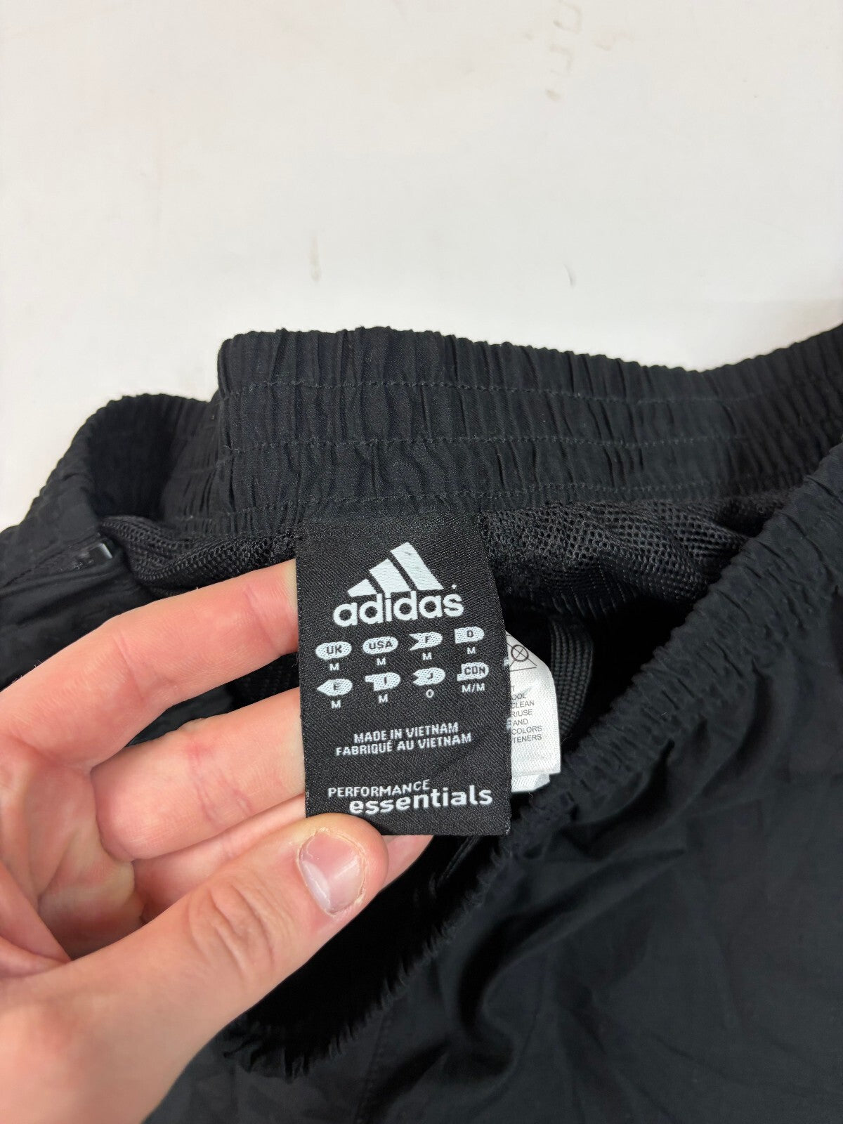 Vintage Y2K adidas baggy track pants (M)
