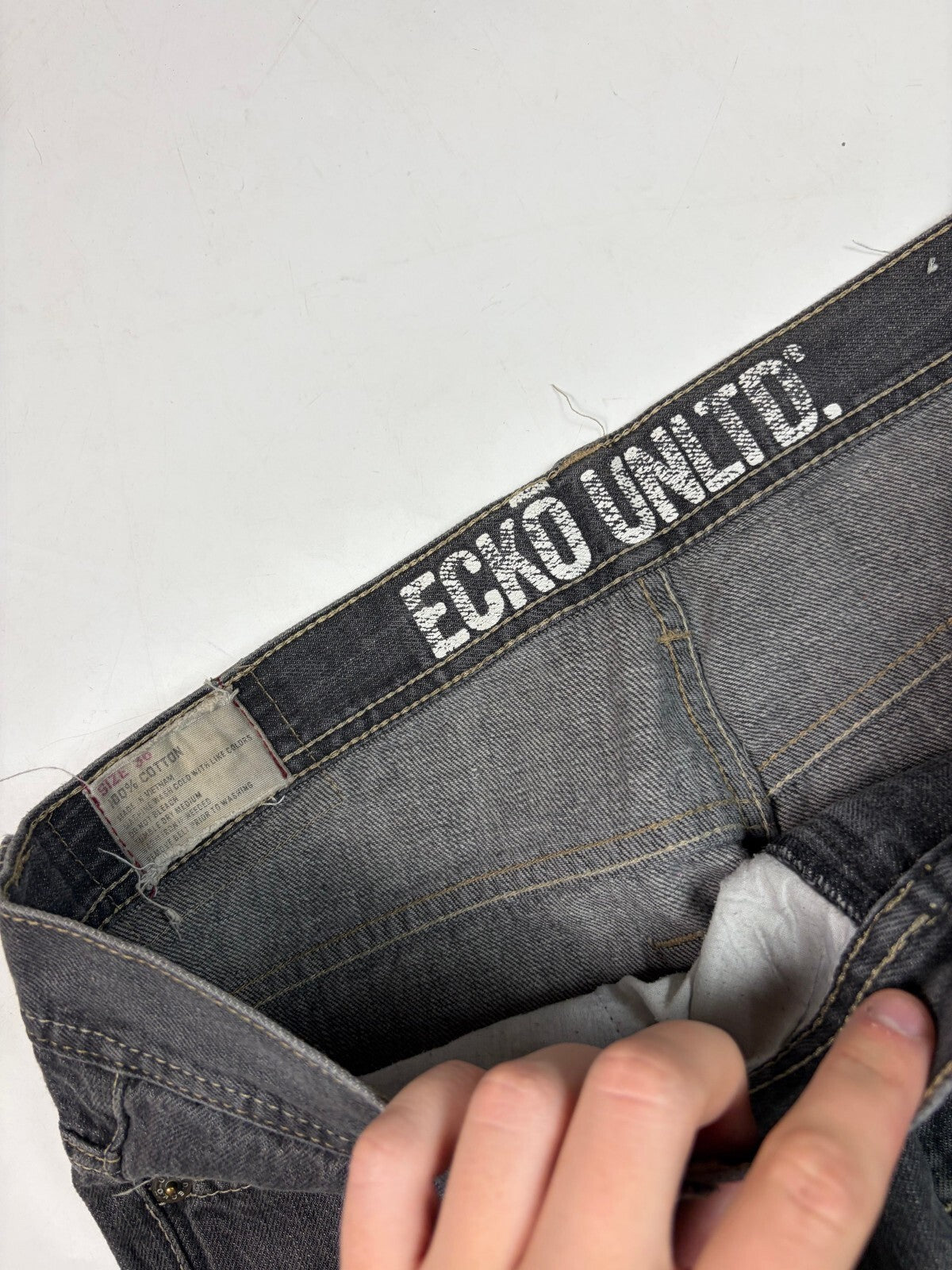 Vintage Y2K Ecko Unltd baggy hip hop jeans (W36)