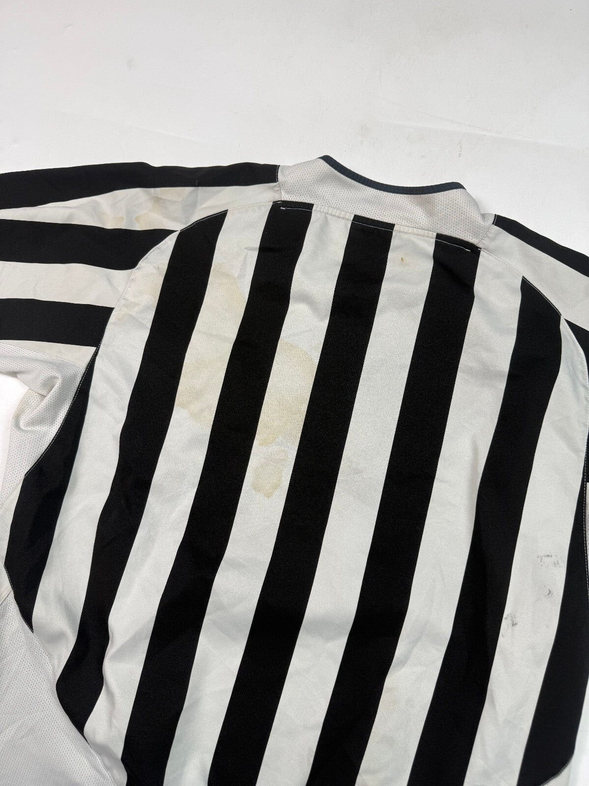 Vintage Juventus 2003/04 Nike home football shirt (L)