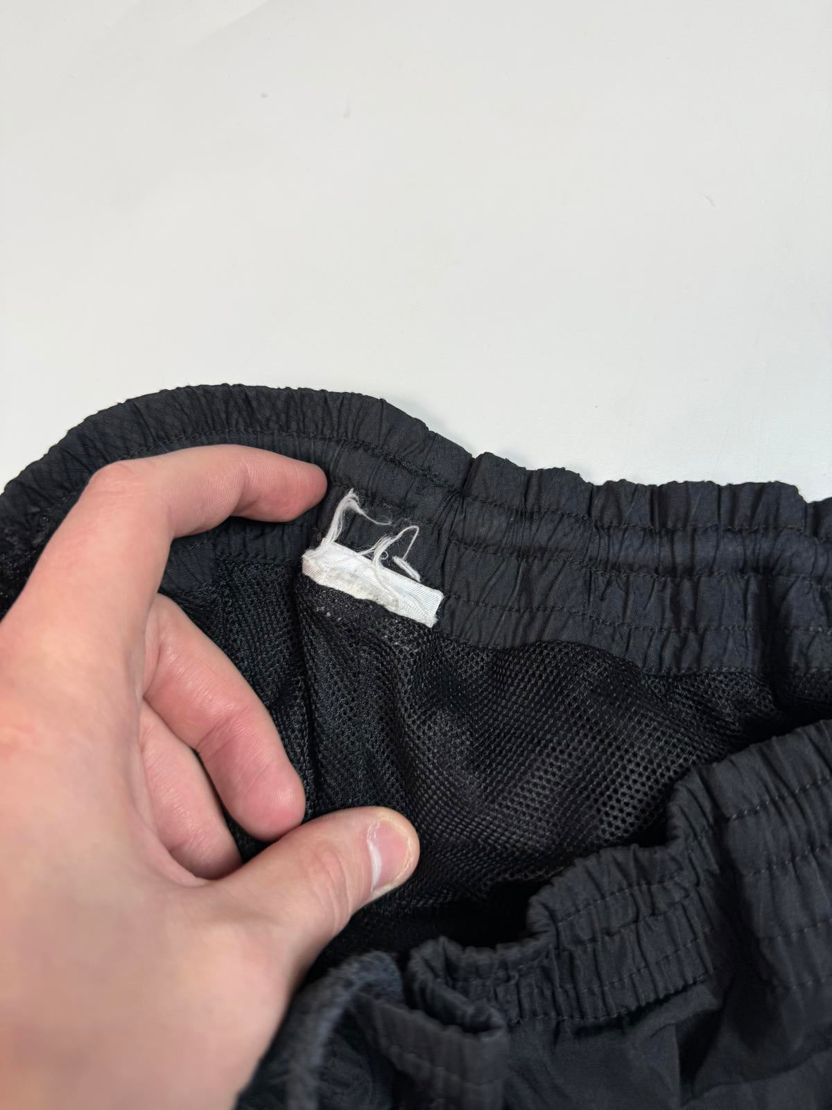 Vintage Adidas baggy side stripe track pants (M)