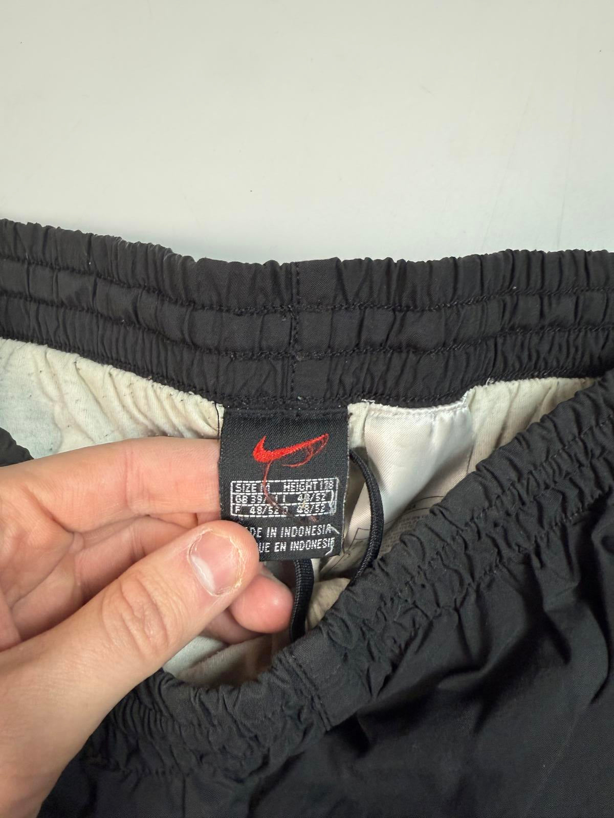 Vintage 90s Nike baggy track pants (M)