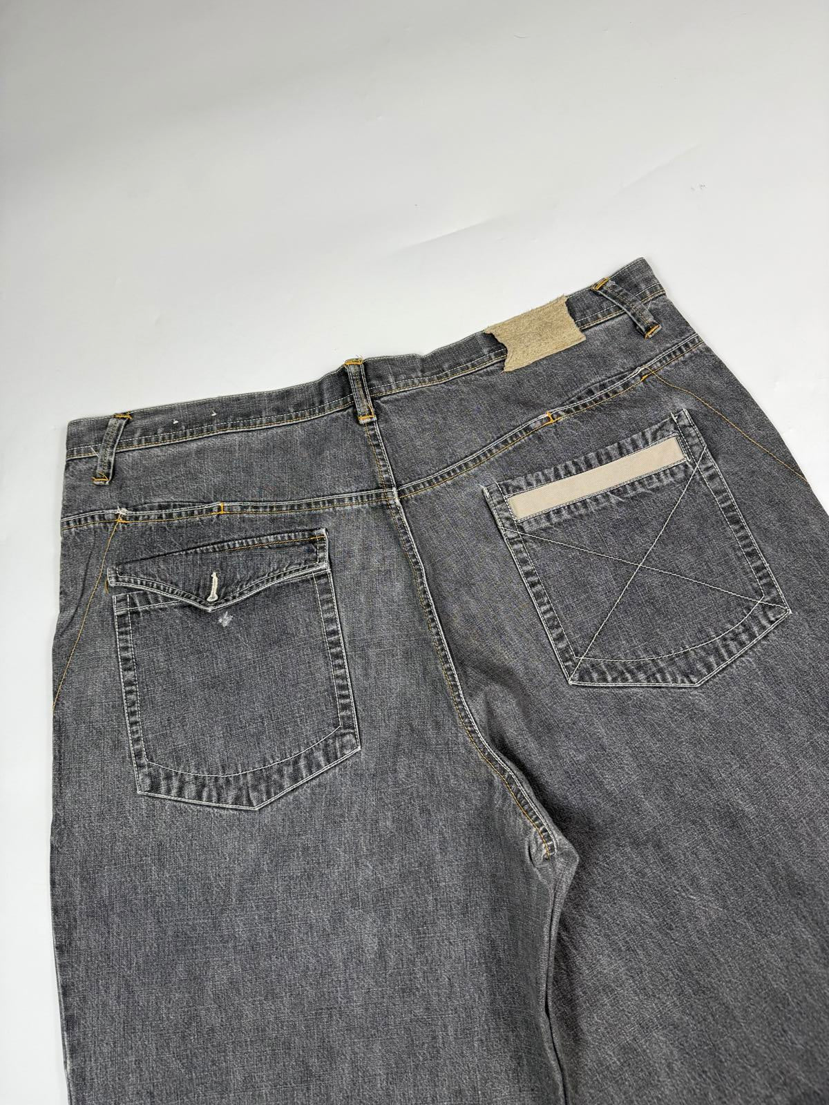 Vintage Y2K baggy hip hop Jeans (W40)