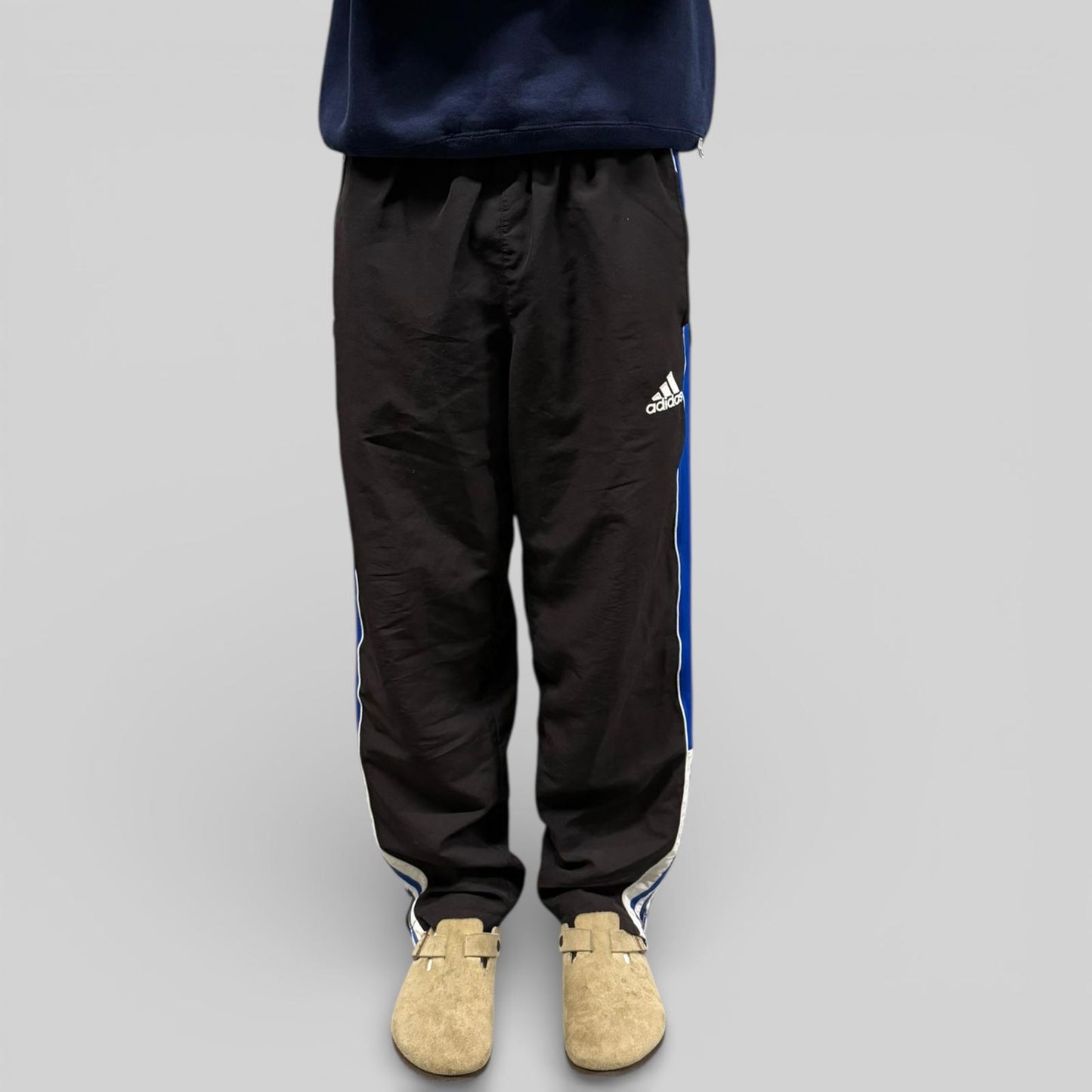 Vintage 90s Adidas side stripe baggy track pants (M)